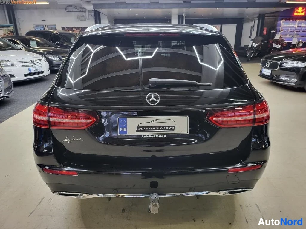 Musta Mercedes-Benz E 400 d 4MATIC 2021, takaa, kuva 7