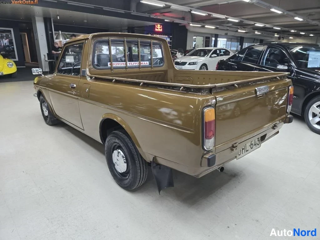 Ruskea Toyota Timangi 1976, takaviisto, kuva 4
