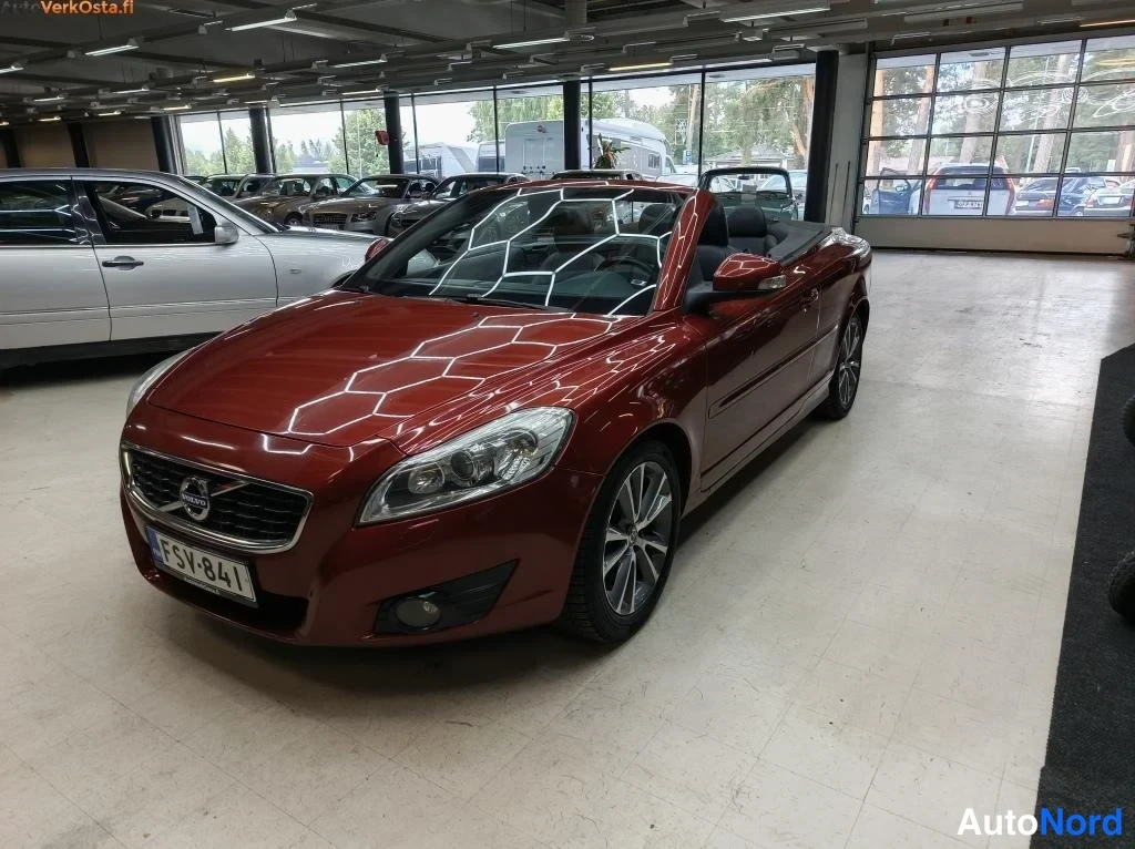 Volvo C70 D4 Momentum 2010