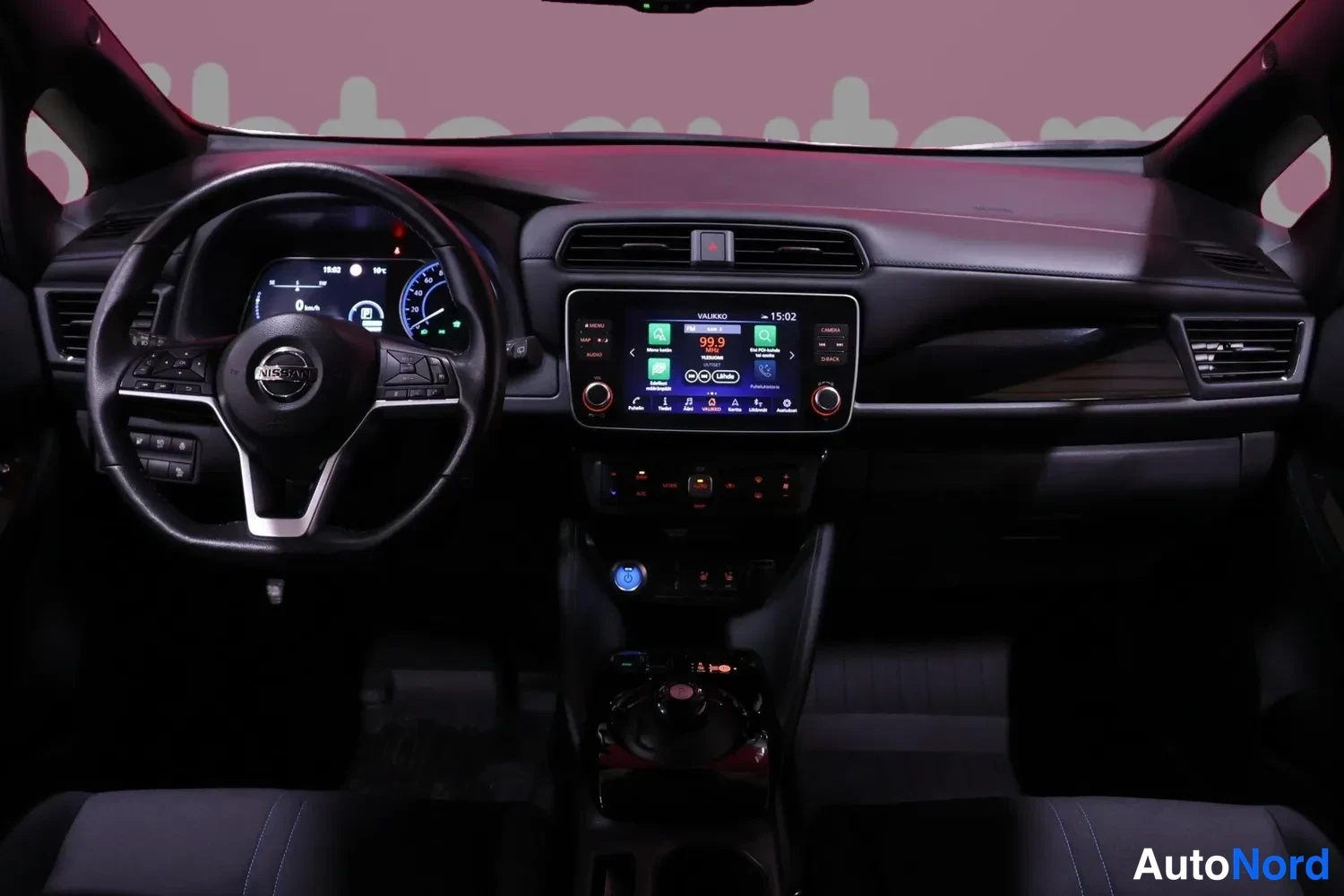 White Nissan Leaf 2022, cockpit, photo 8