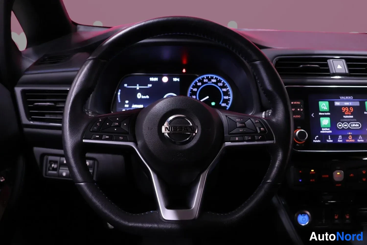 White Nissan Leaf 2022, cockpit, photo 9