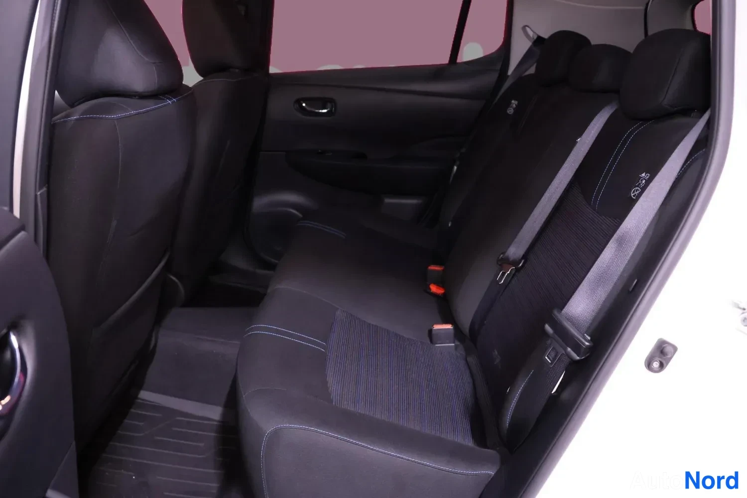 White Nissan Leaf 2022, rear seats, photo 11