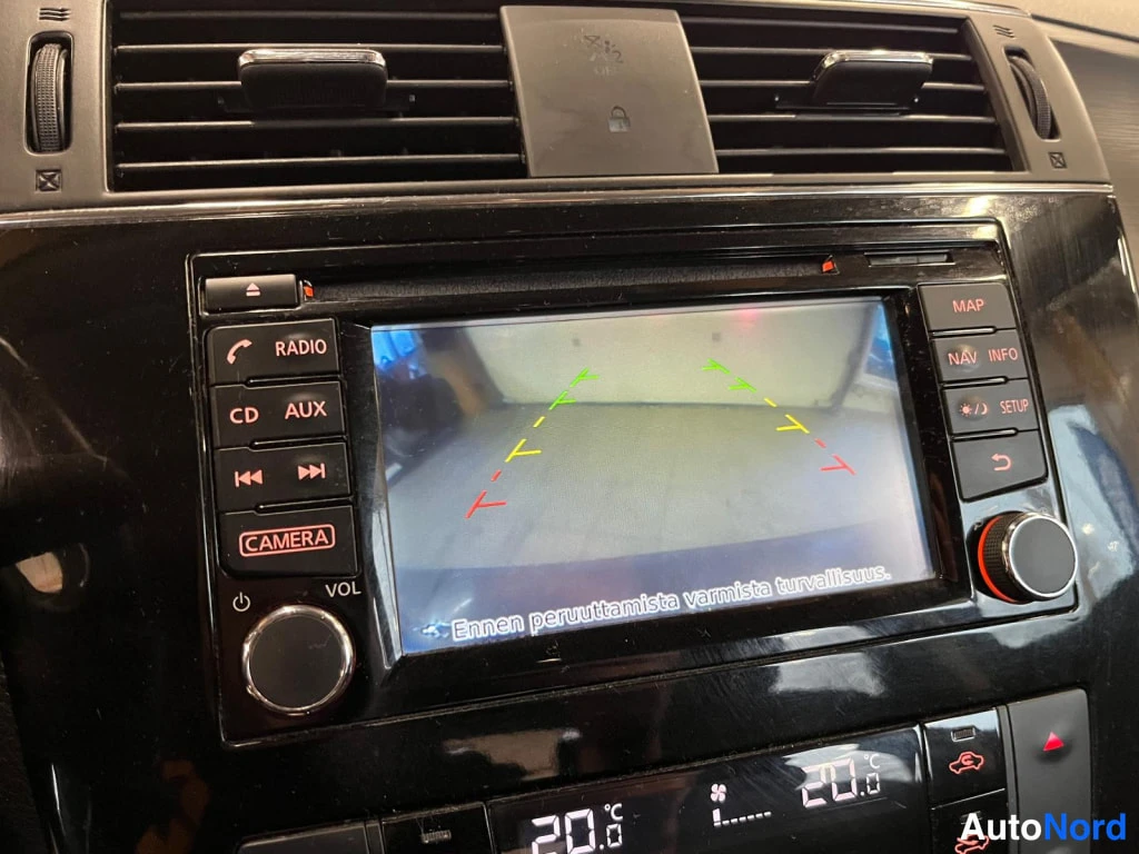 Sininen Nissan Pulsar 2014, yksityiskohta, kuva 7