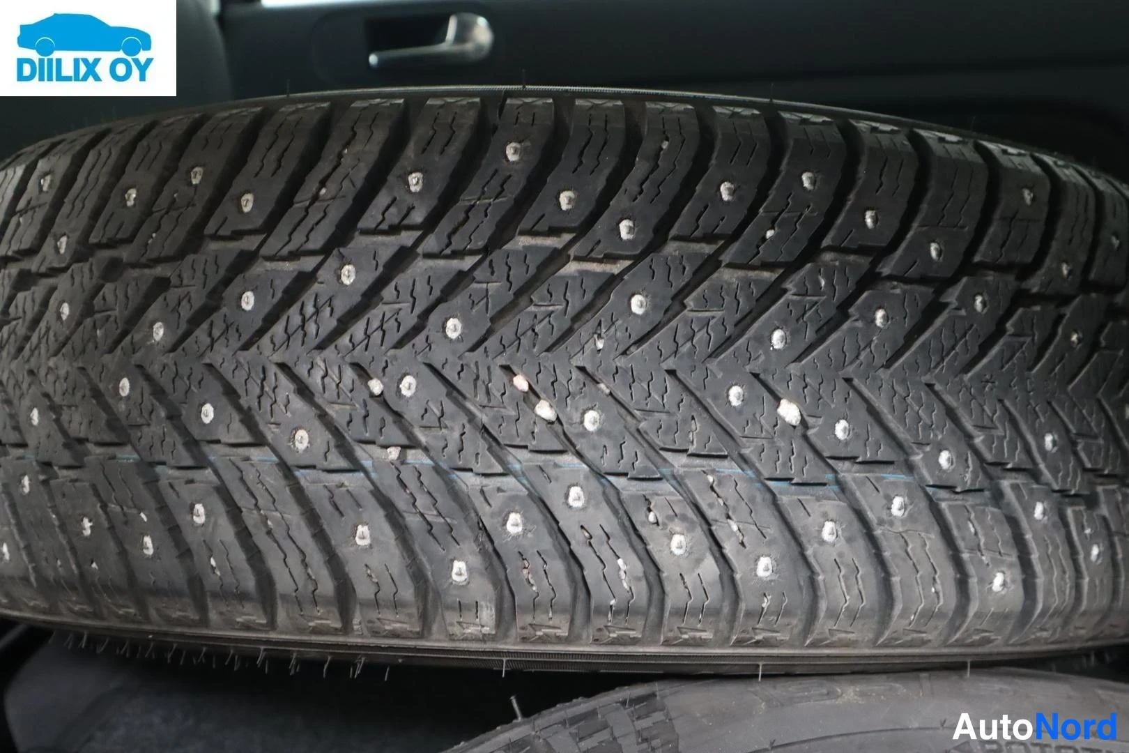 Musta Volkswagen Golf Plus 2010, yksityiskohta, kuva 4