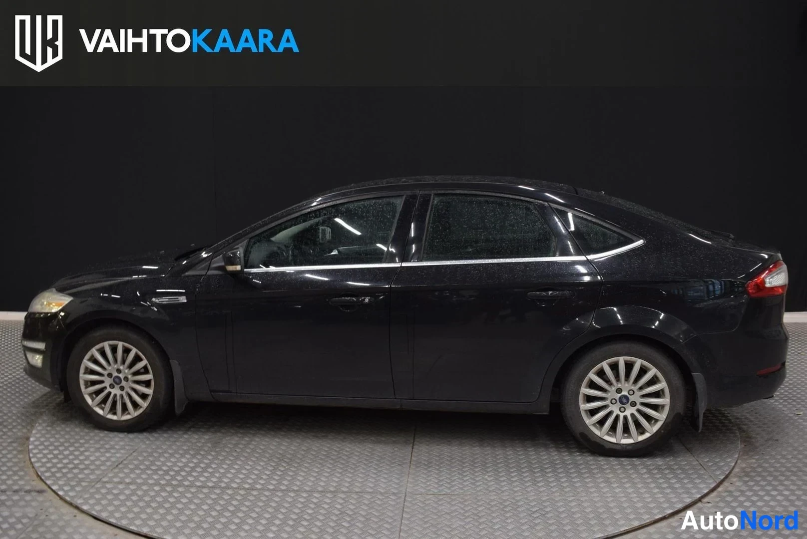 Musta Ford Mondeo 2013, takaviisto, kuva 5