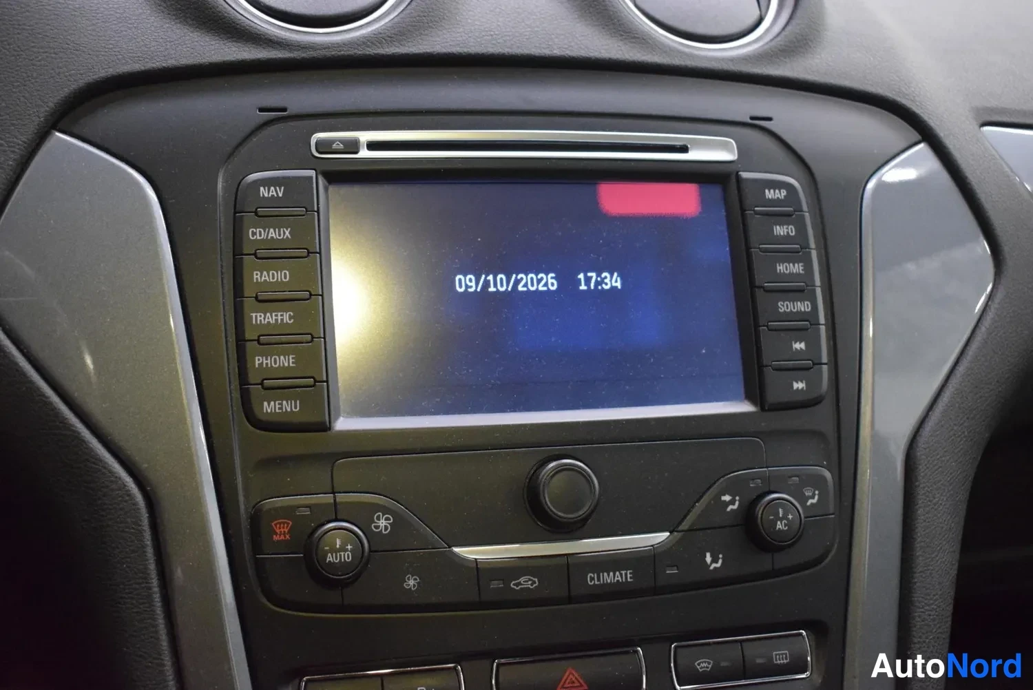 Musta Ford Mondeo 2013, yksityiskohta, kuva 10