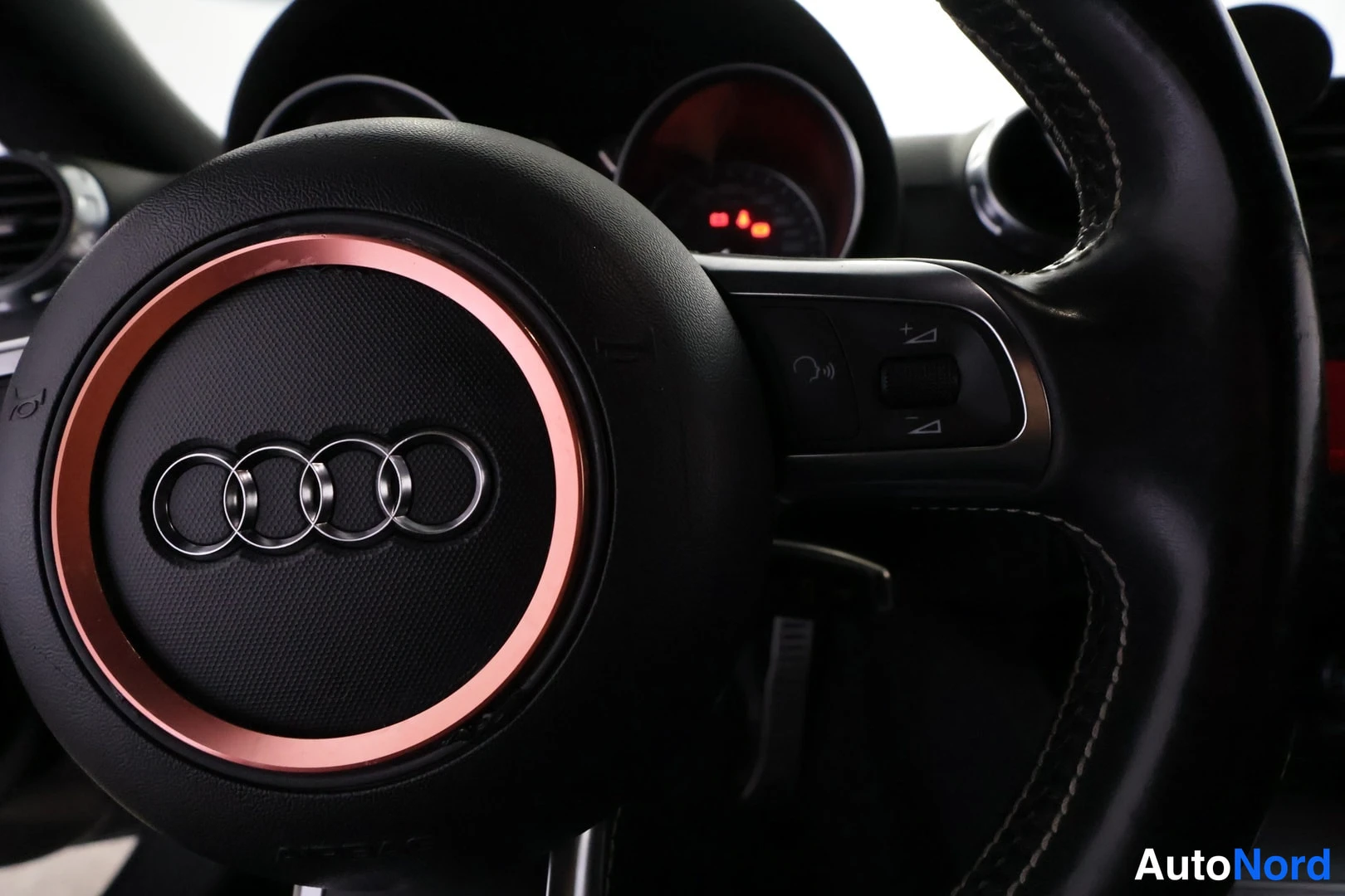 Musta Audi TTS 2009, kuva 33