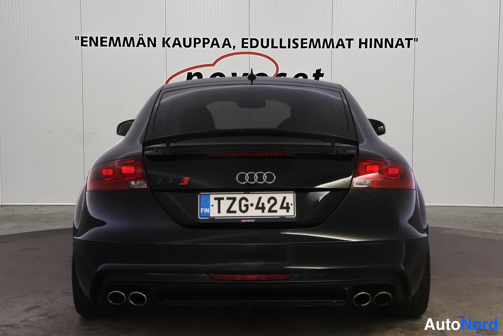 Musta Audi TTS 2009, takaa, kuva 6