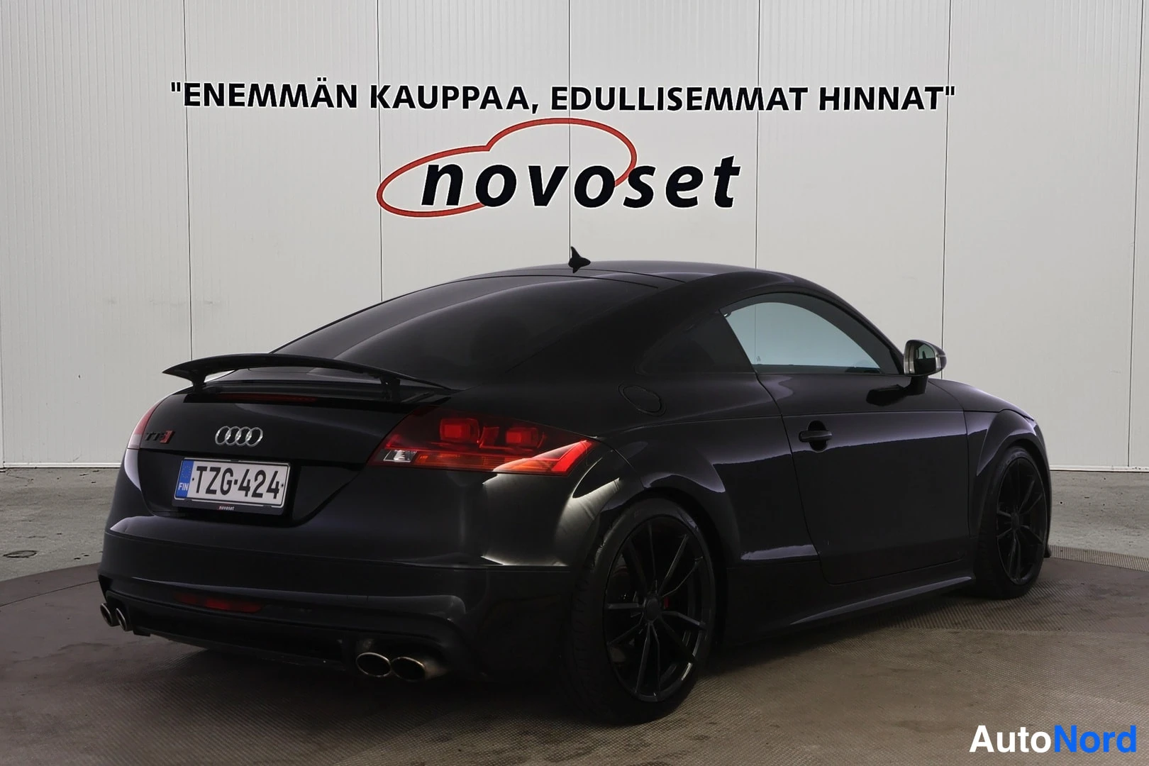 Musta Audi TTS 2009, takaviisto, kuva 5