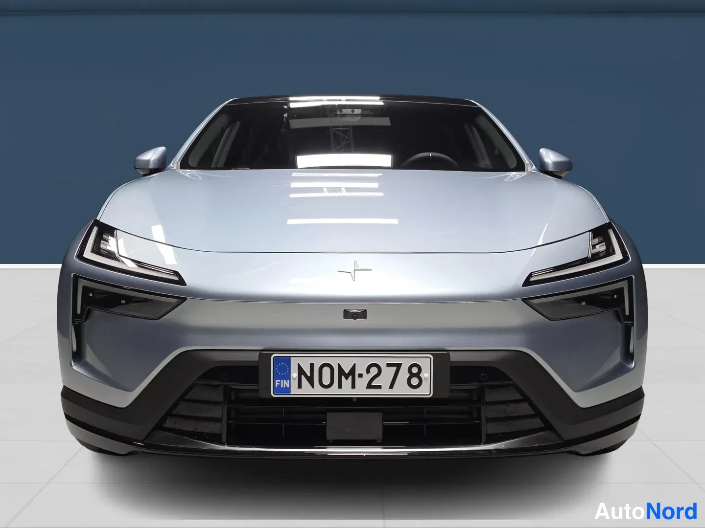 Sininen Polestar 4 2026, edestä, kuva 2