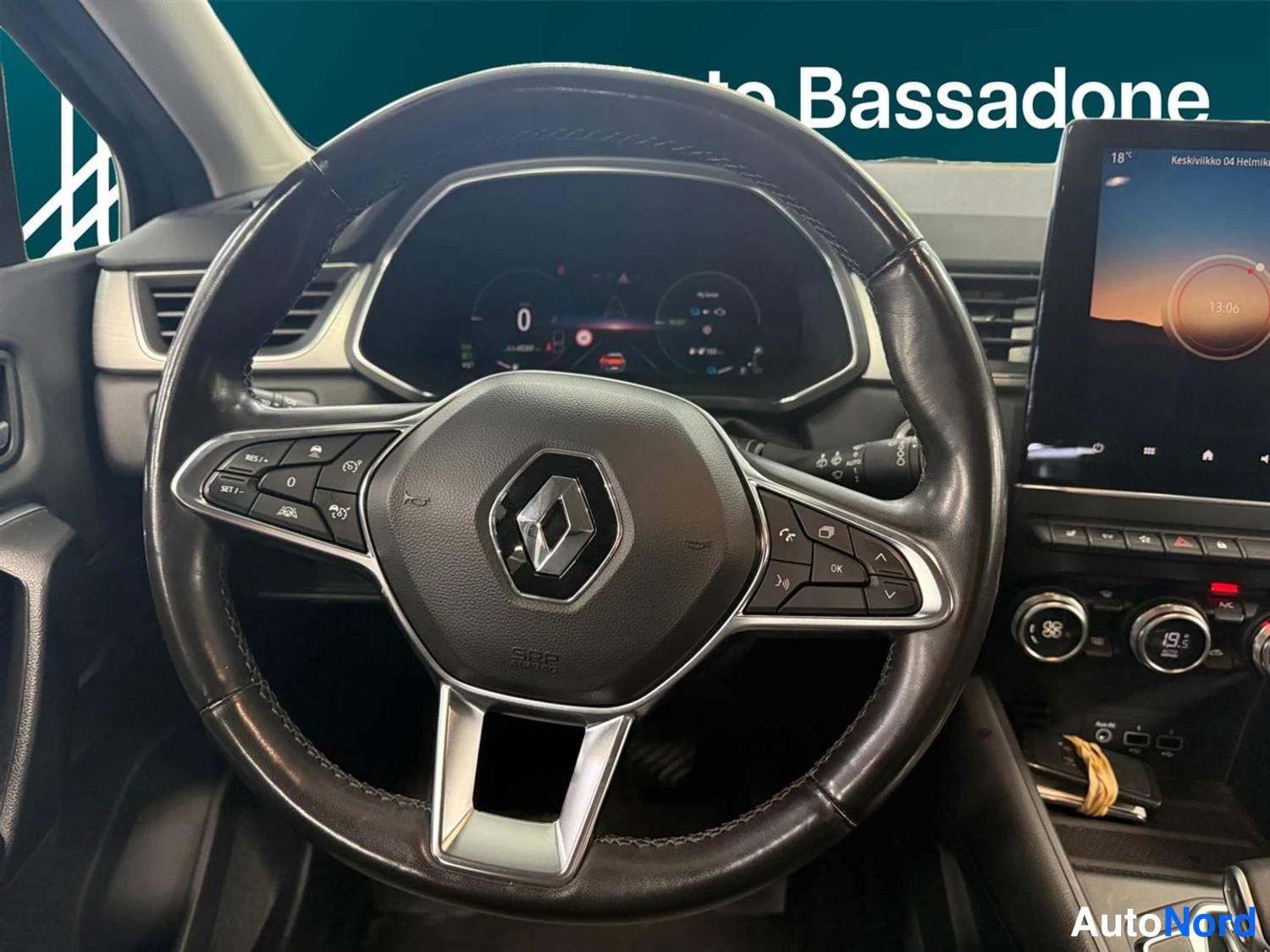 Musta Renault Captur E-TECH Plug-in hybrid 2021, yksityiskohta, kuva 15