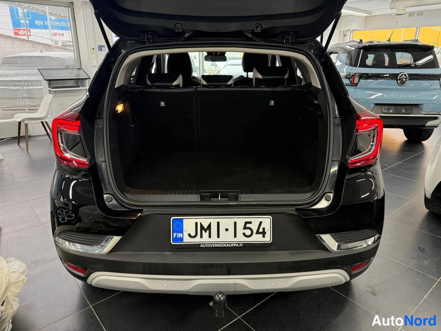 Musta Renault Captur E-TECH Plug-in hybrid 2021, tavaratila, kuva 13