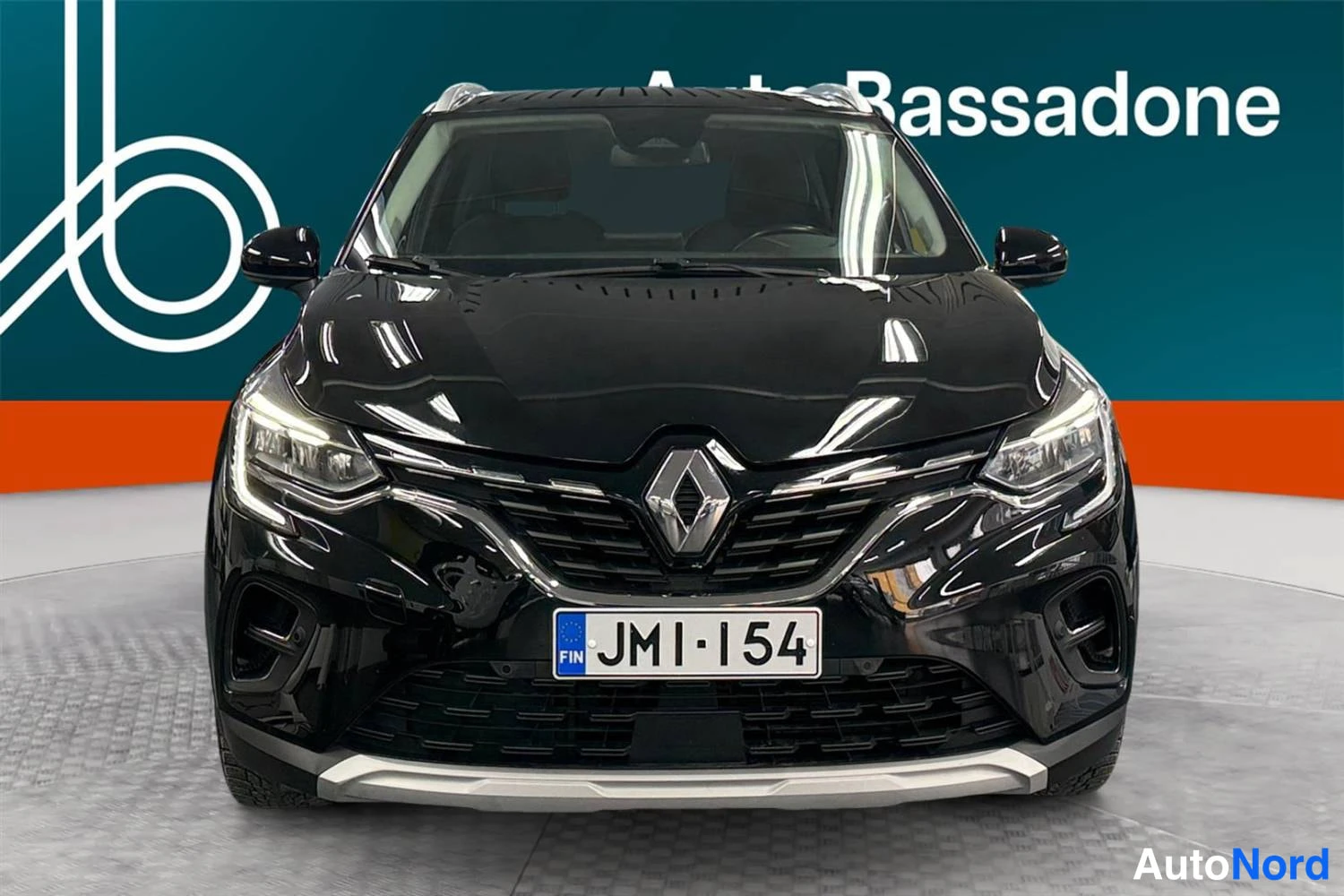 Musta Renault Captur E-TECH Plug-in hybrid 2021, edestä, kuva 3