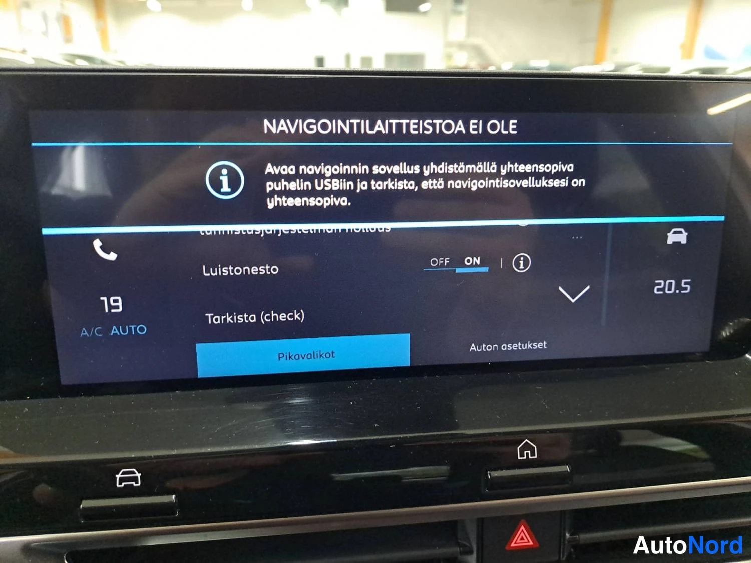 Valkoinen Citroen C4 2023, kuva 27
