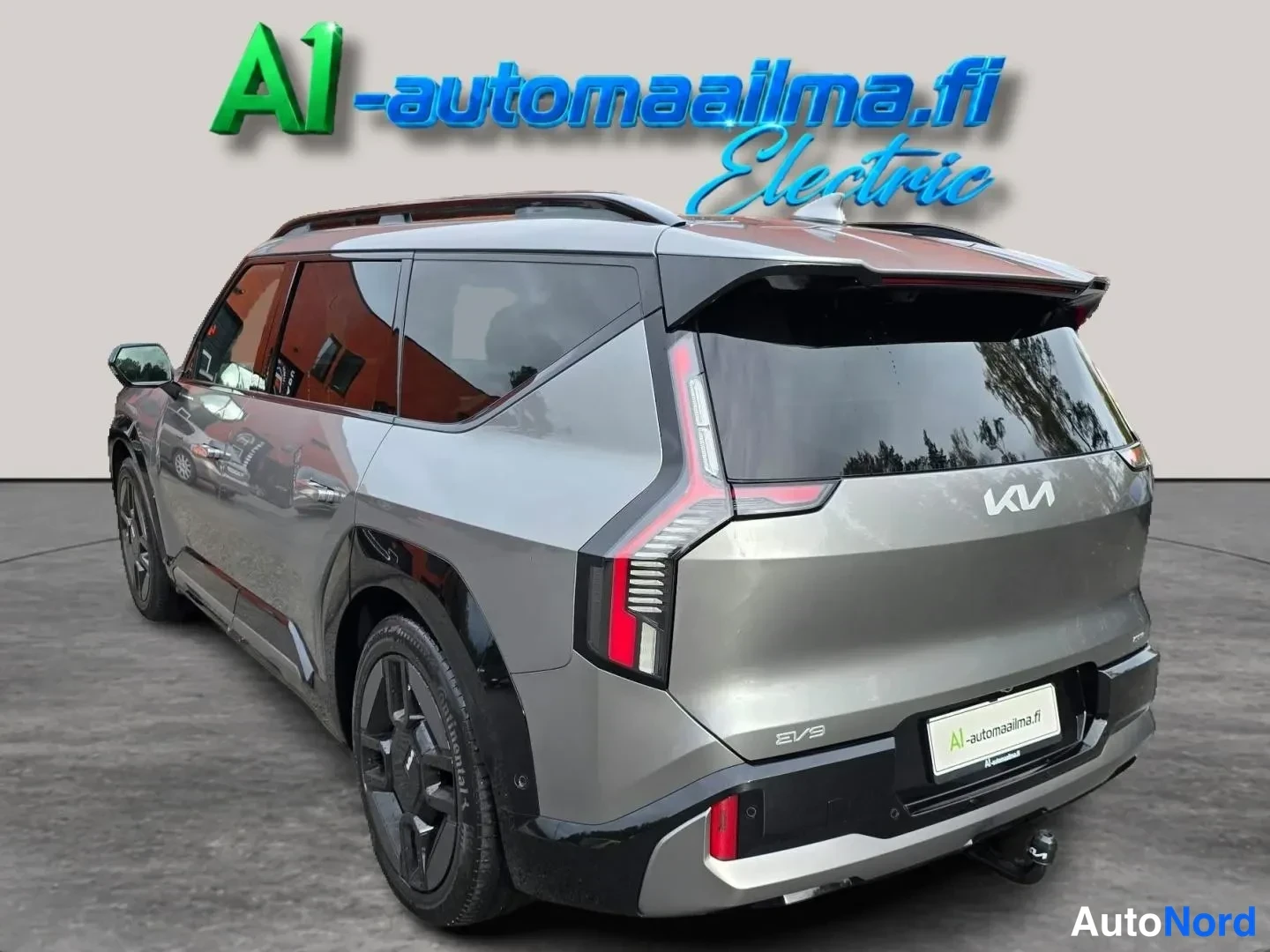Harmaa Kia EV9 2024, takaviisto, kuva 4