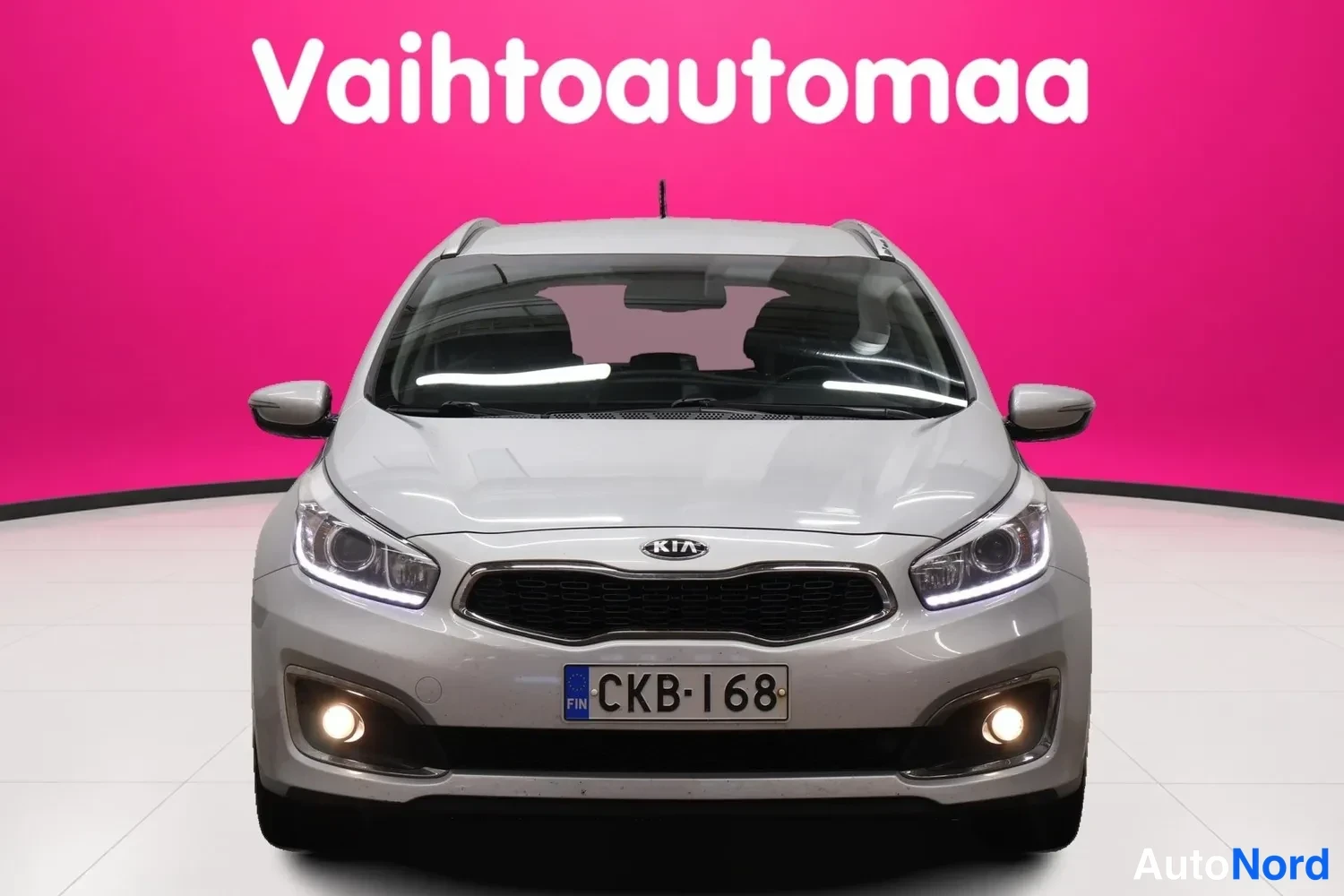 Hopea Kia Ceed 2016, edestä, kuva 3