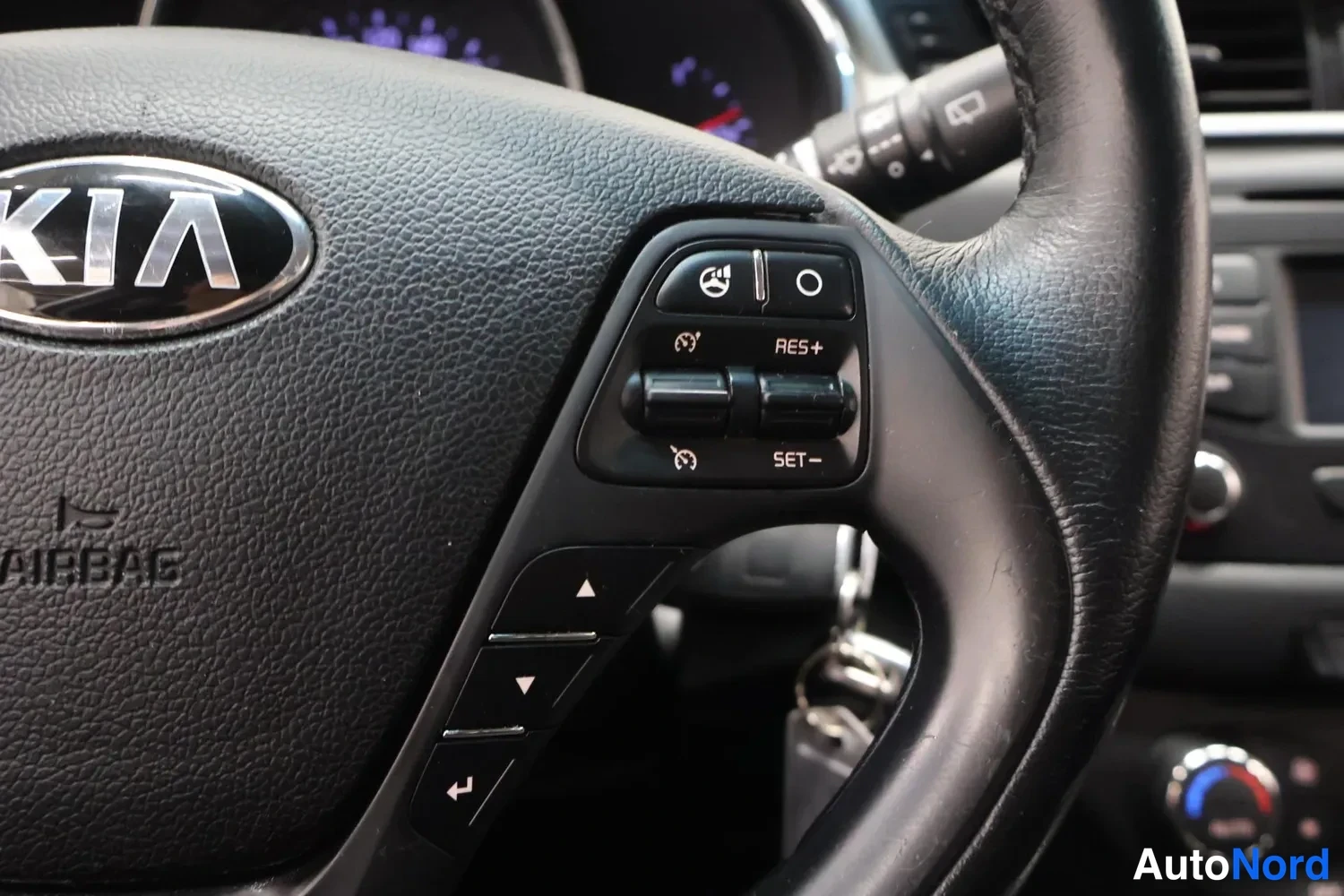 Hopea Kia Ceed 2016, yksityiskohta, kuva 17