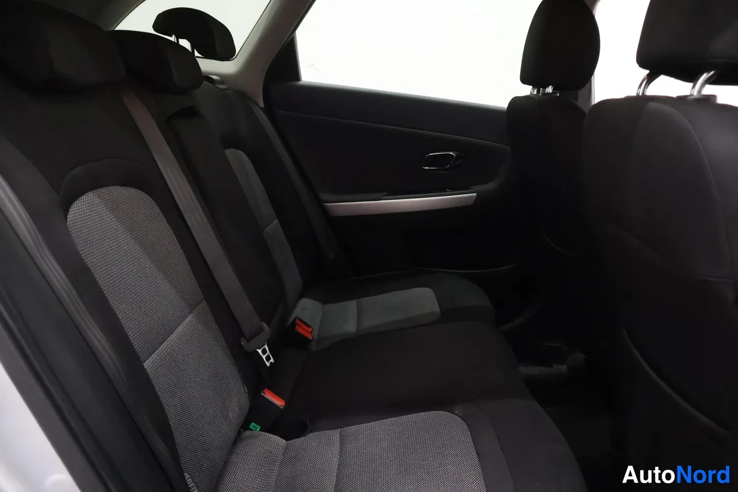 Hopea Kia Ceed 2016, takaistuimet, kuva 11