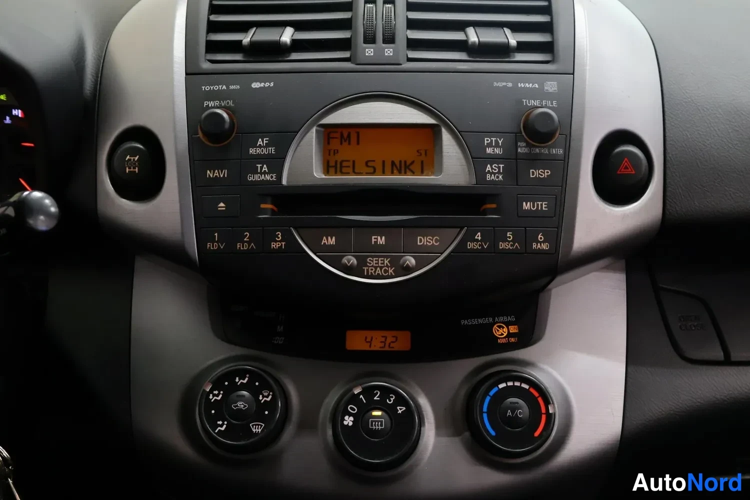 Hopea Toyota RAV4 2007, yksityiskohta, kuva 12
