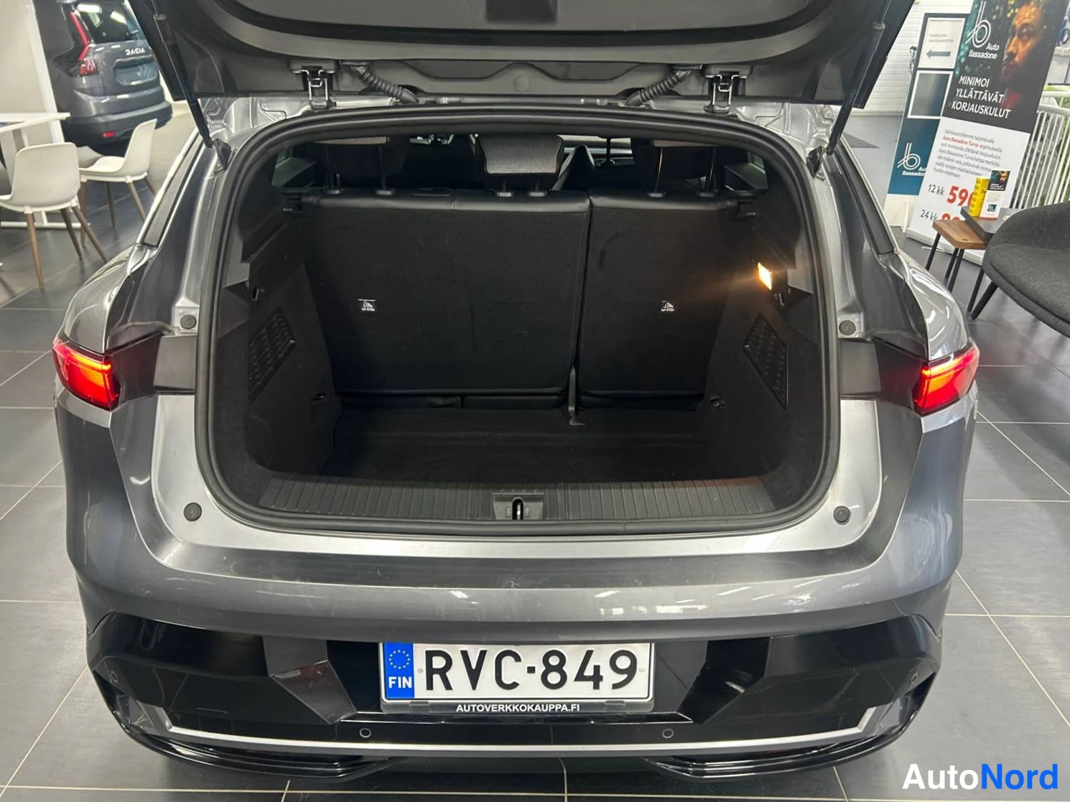 Hopea Renault Megane E-Tech electric 2023, takaa, kuva 8