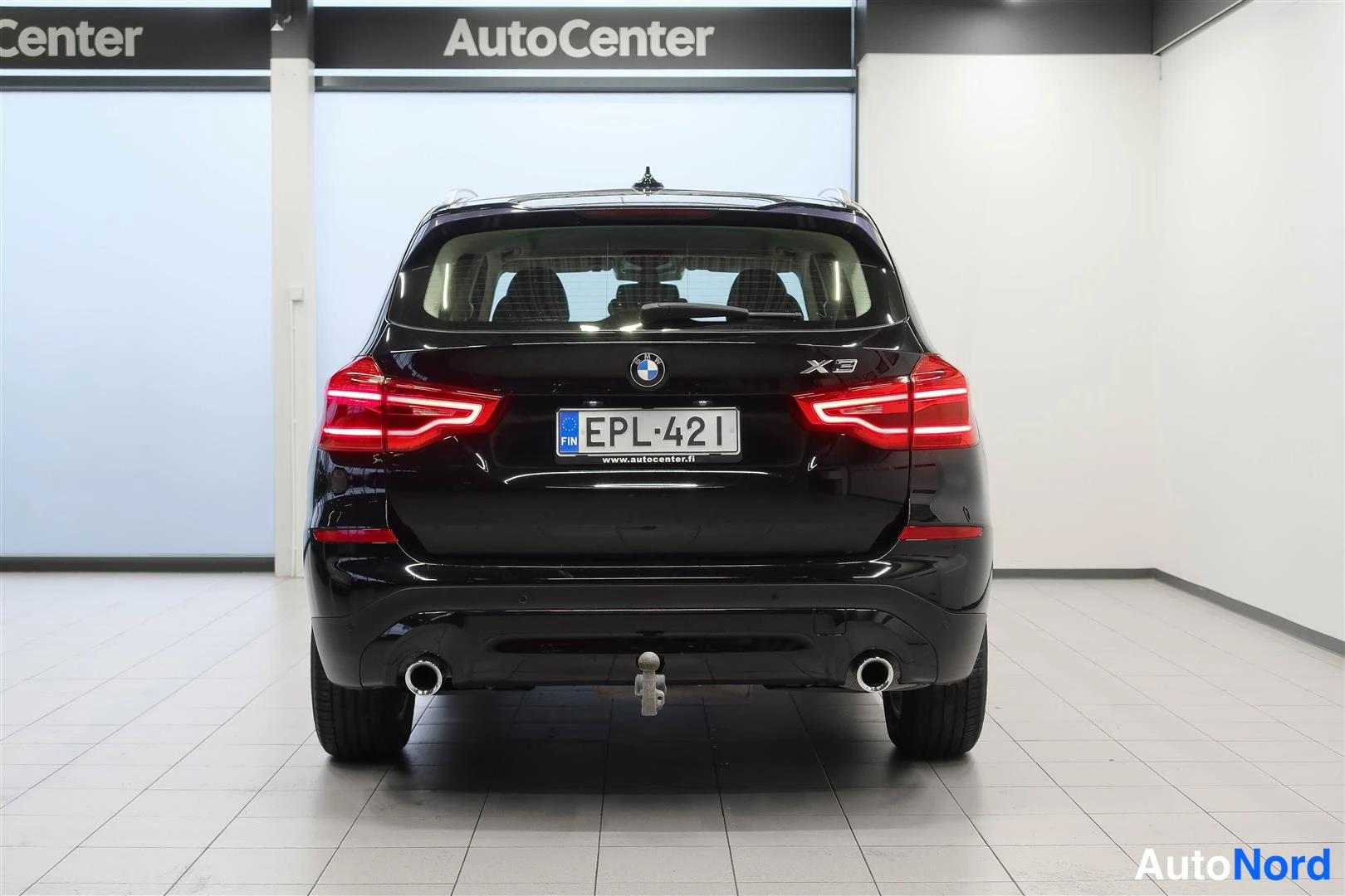 Musta BMW X3 2018, takaa, kuva 9