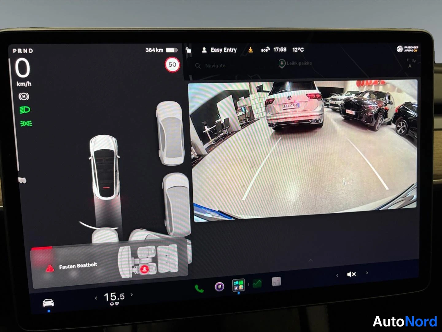 Valkoinen Tesla Model Y 2022, yksityiskohta, kuva 7