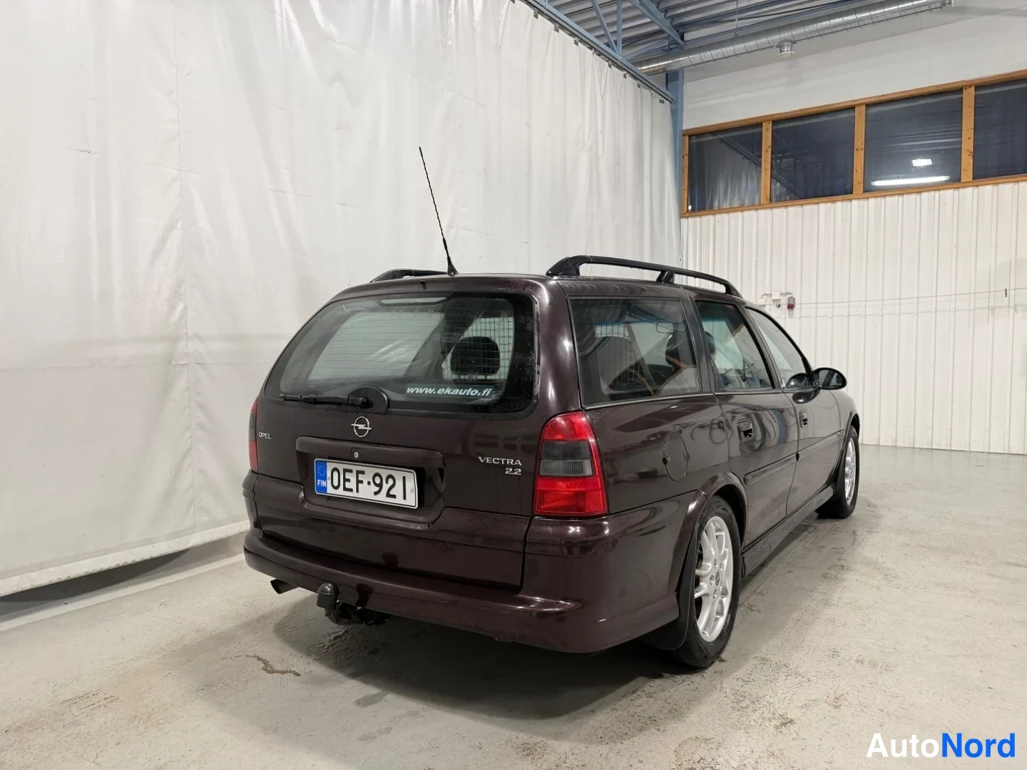 Ruskea Opel Vectra 2001, takaviisto, kuva 4