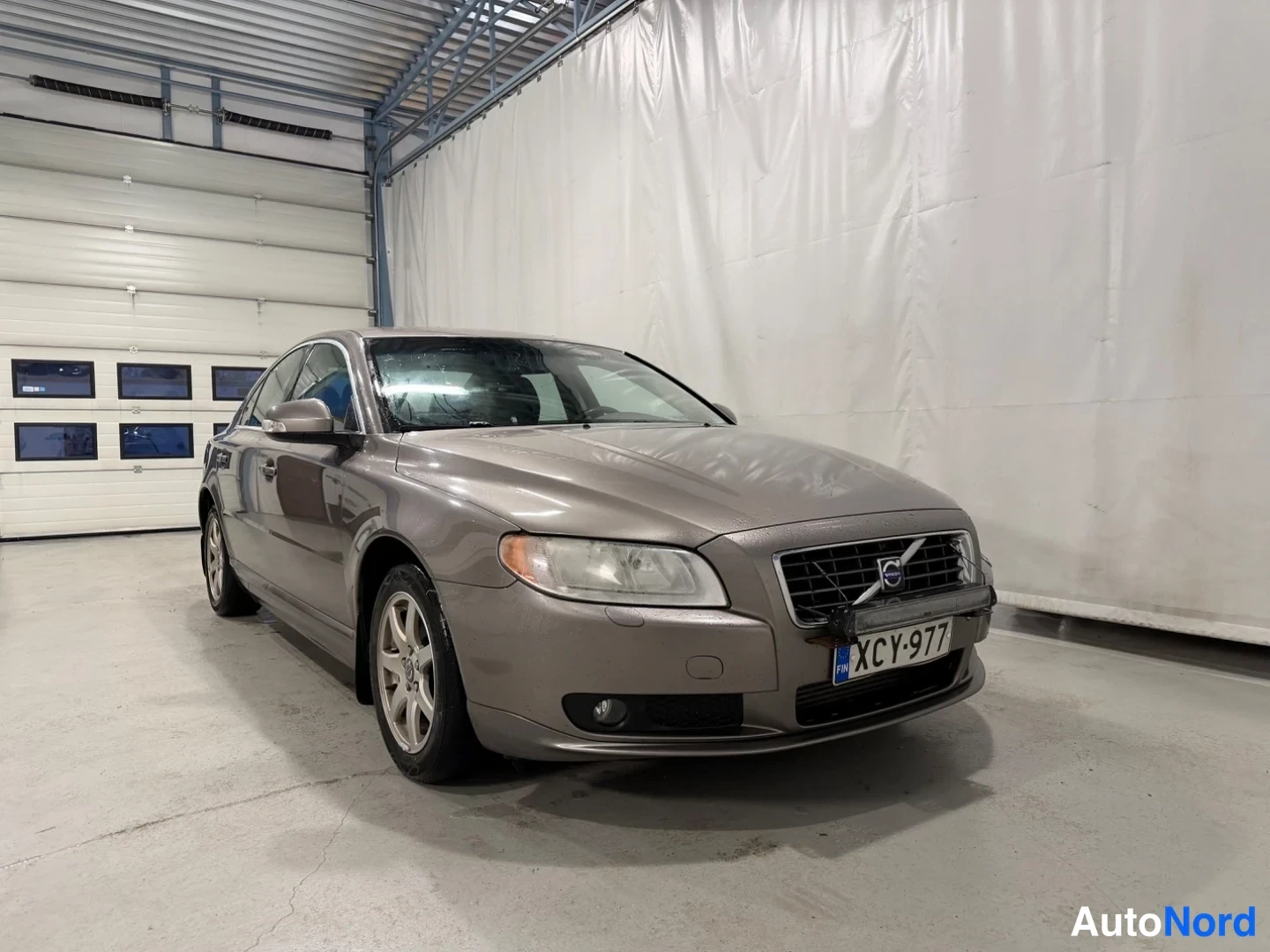 Harmaa Volvo S80 2008, etuviisto, keula oikealle, kuva 2