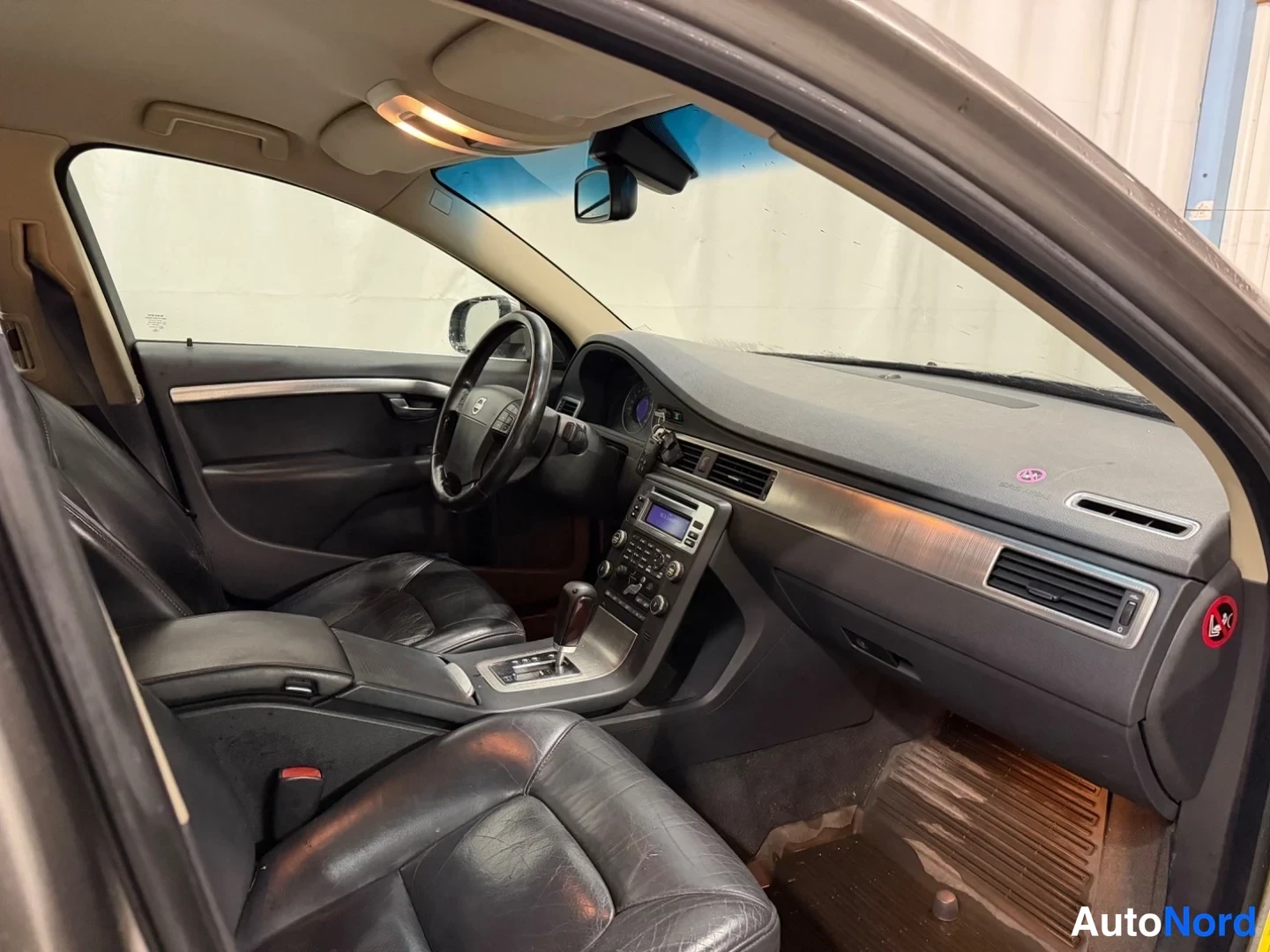 Harmaa Volvo S80 2008, ohjaamo, kuva 7