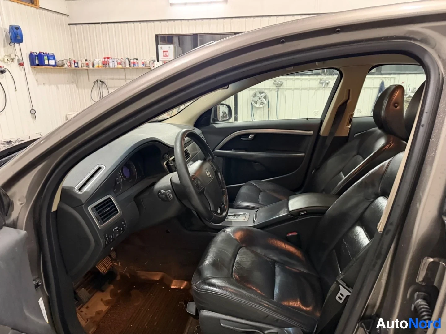 Harmaa Volvo S80 2008, ohjaamo, kuva 8