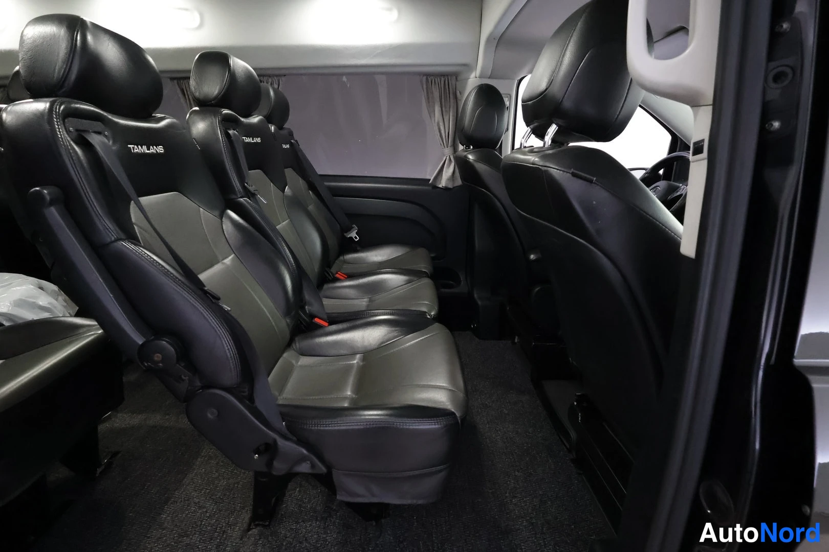 Musta Mercedes-Benz Vito 116 CDI 2020, takaistuimet, kuva 21