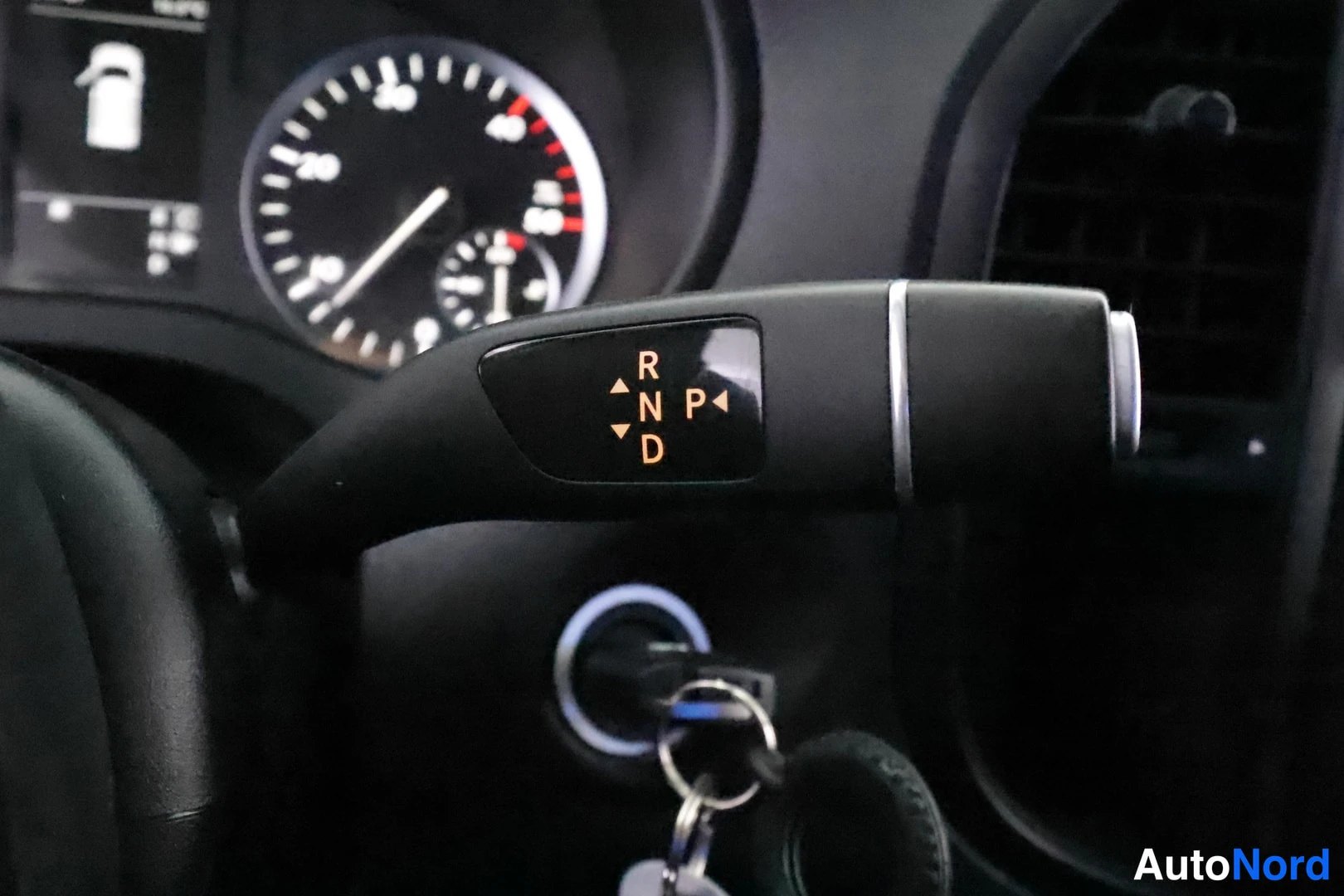 Musta Mercedes-Benz Vito 116 CDI 2020, yksityiskohta, kuva 25