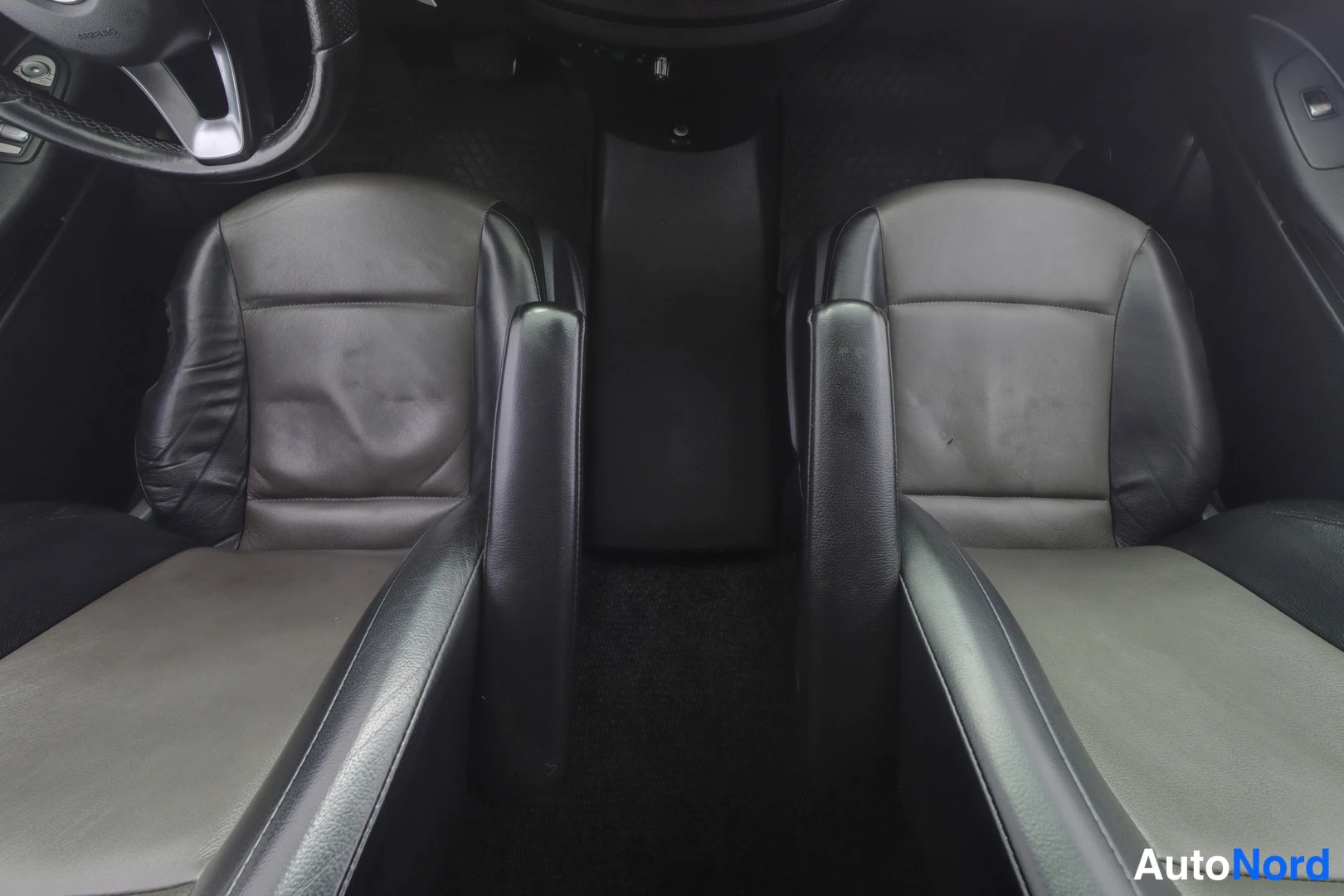 Musta Mercedes-Benz Vito 116 CDI 2020, etuistuimet, kuva 15