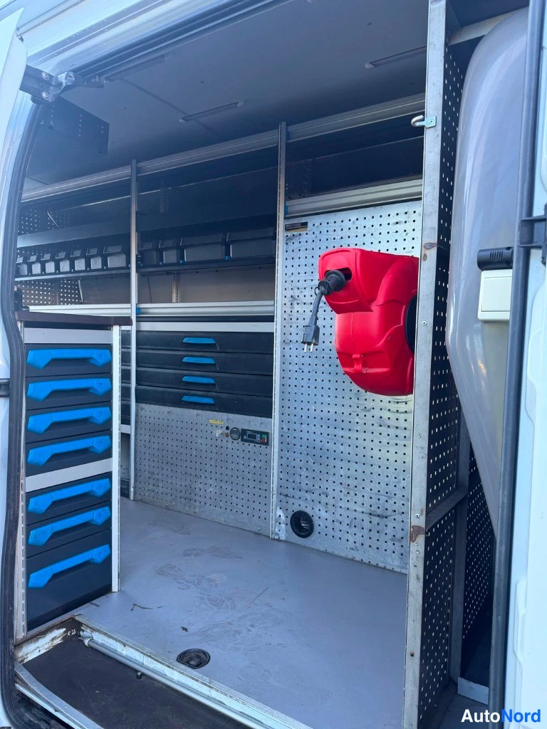 Valkoinen Renault Master 2021, tavaratila, kuva 17