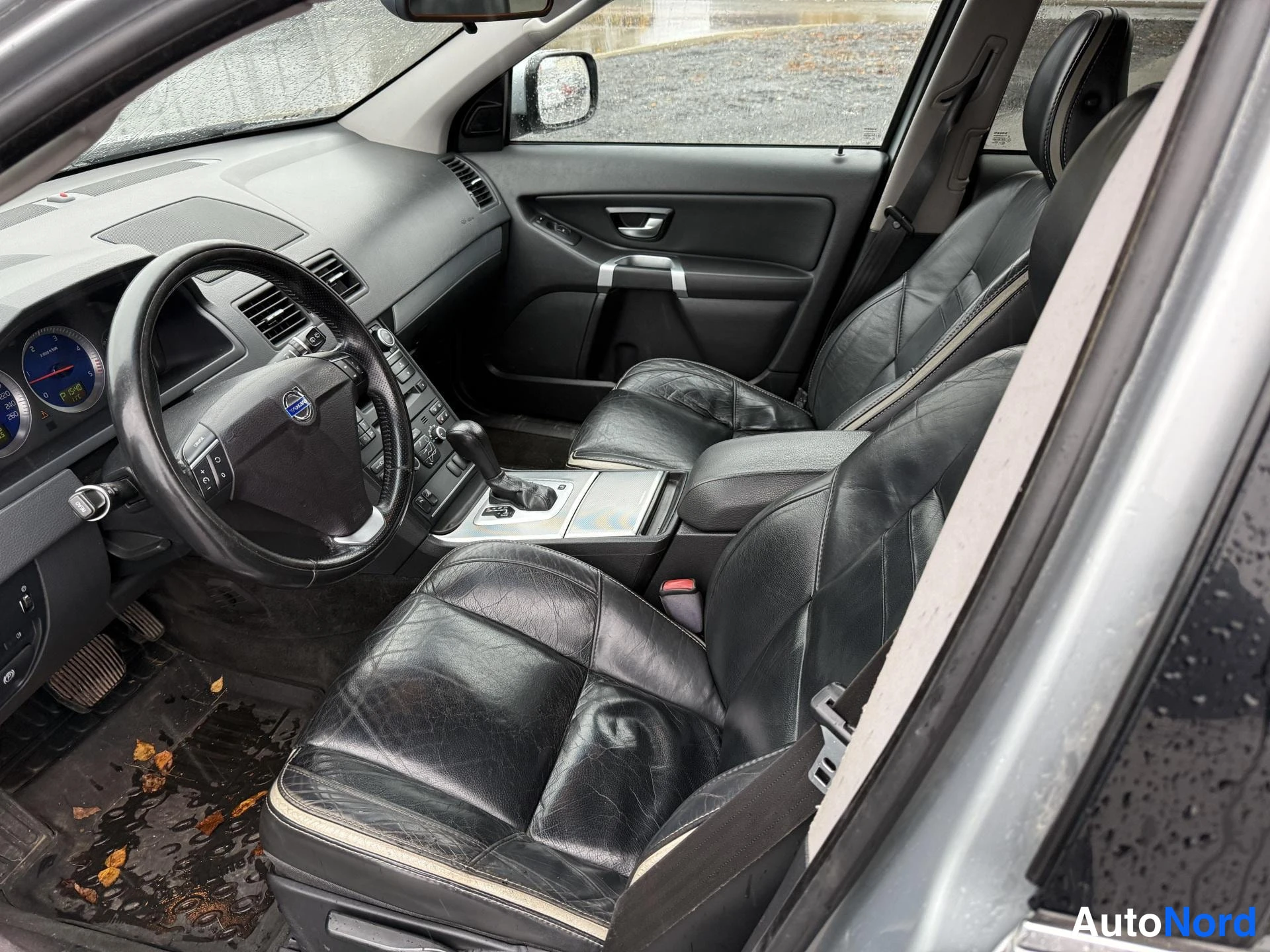 Hopea Volvo XC90 2008, ohjaamo, kuva 5