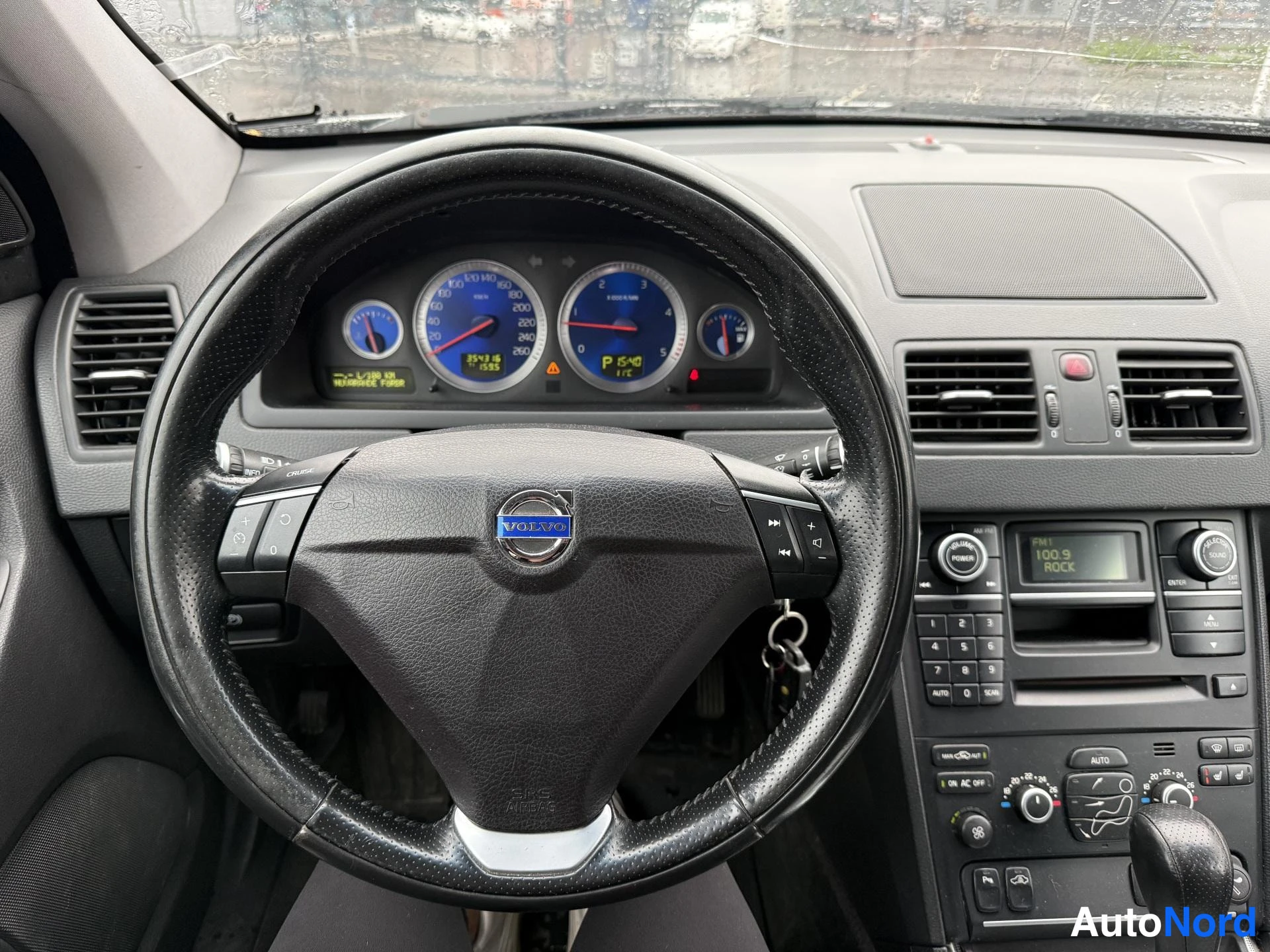 Hopea Volvo XC90 2008, ohjaamo, kuva 7