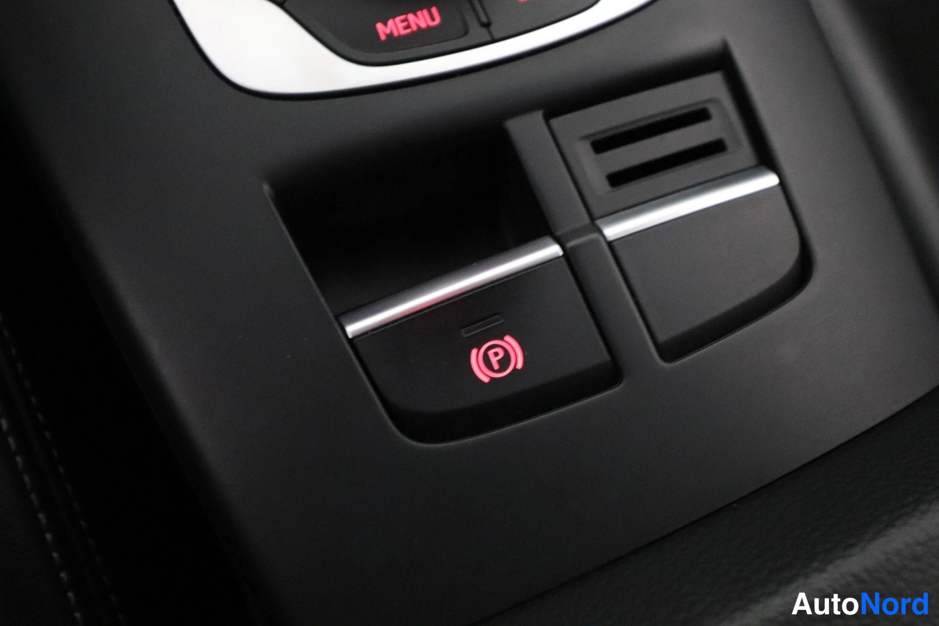 Ruskea Audi S3 2016, yksityiskohta, kuva 29