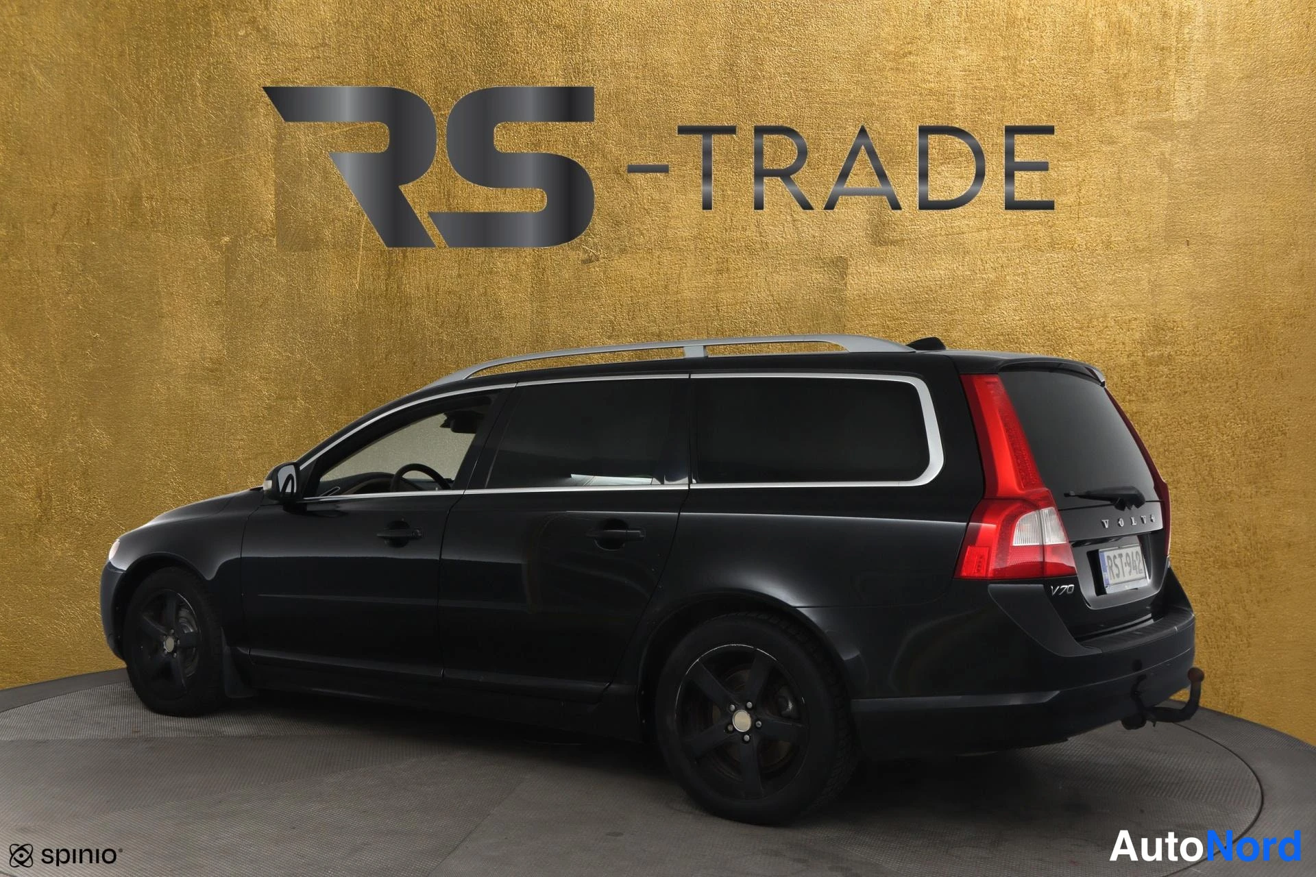 Musta Volvo V70 2008, takaviisto, kuva 6