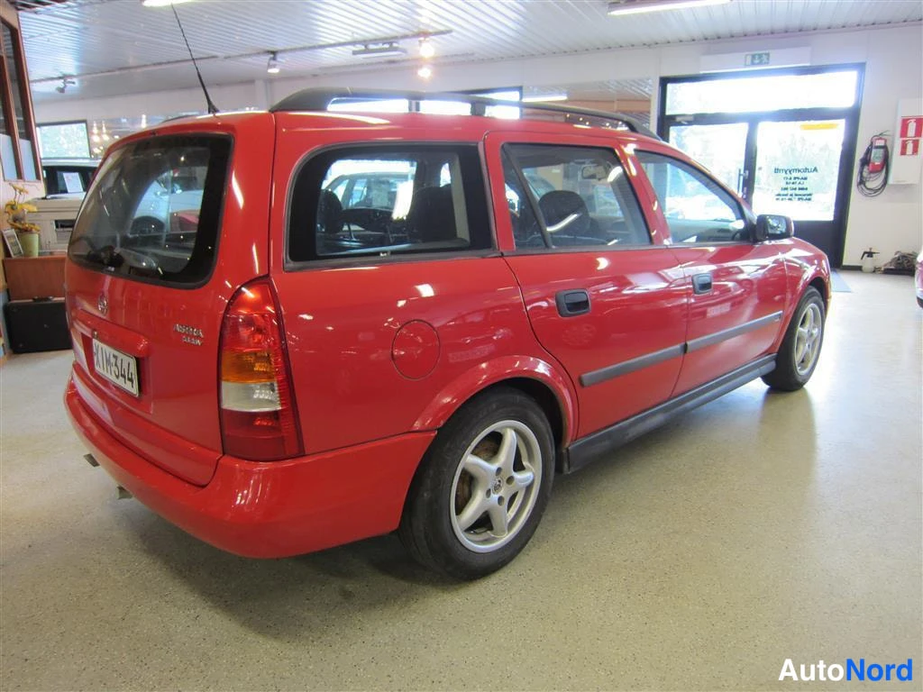 Punainen Opel Astra 1999, takaviisto, kuva 5