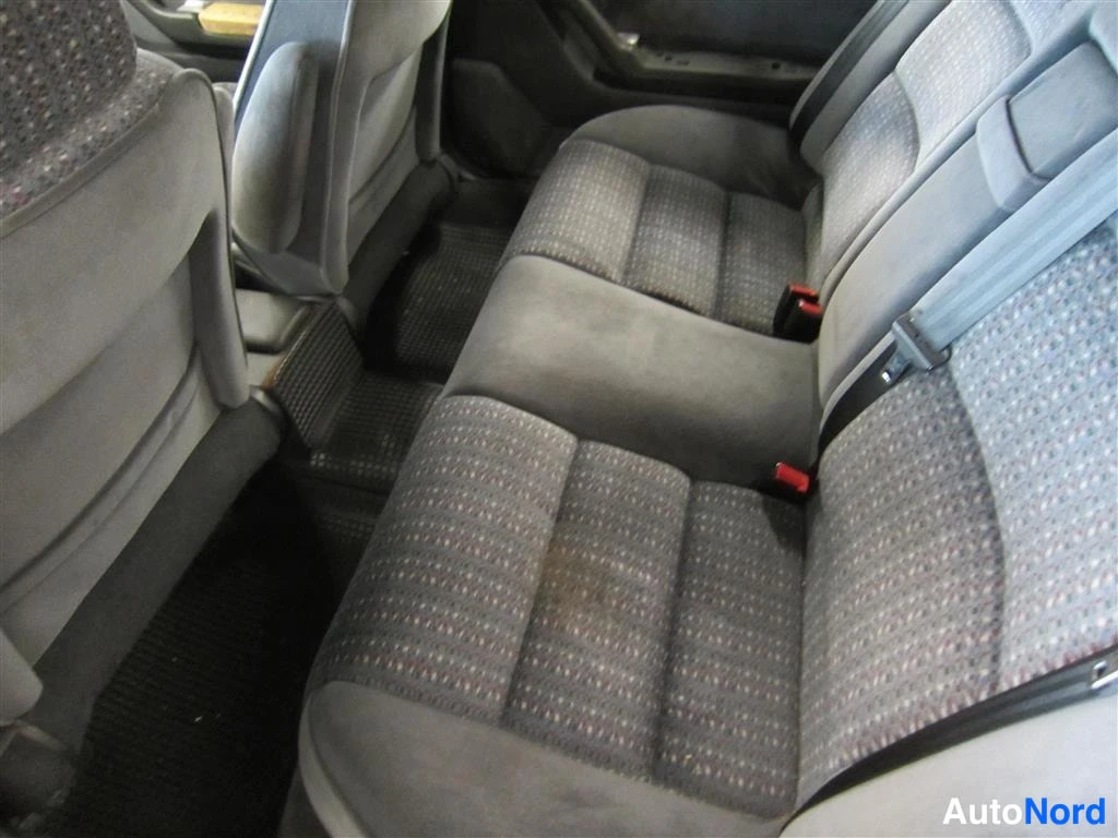 Punainen Peugeot 605 1998, takaistuimet, kuva 10