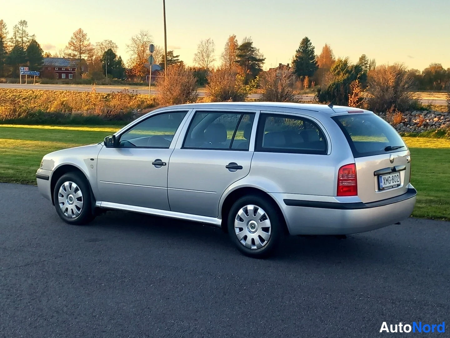 Hopea Skoda Octavia 2001, takaviisto, kuva 10