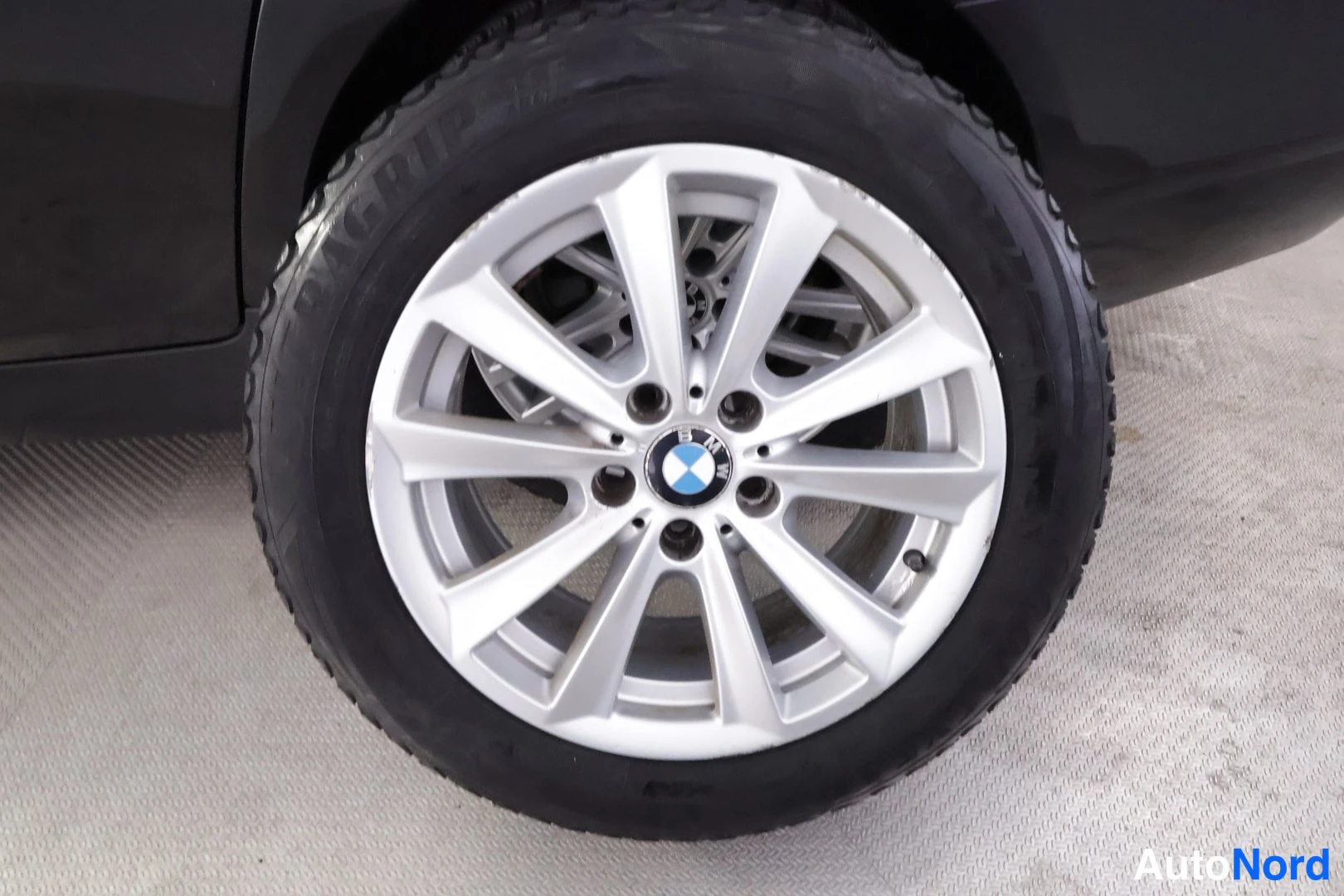 Musta BMW 520d xDrive 2013, yksityiskohta, kuva 35