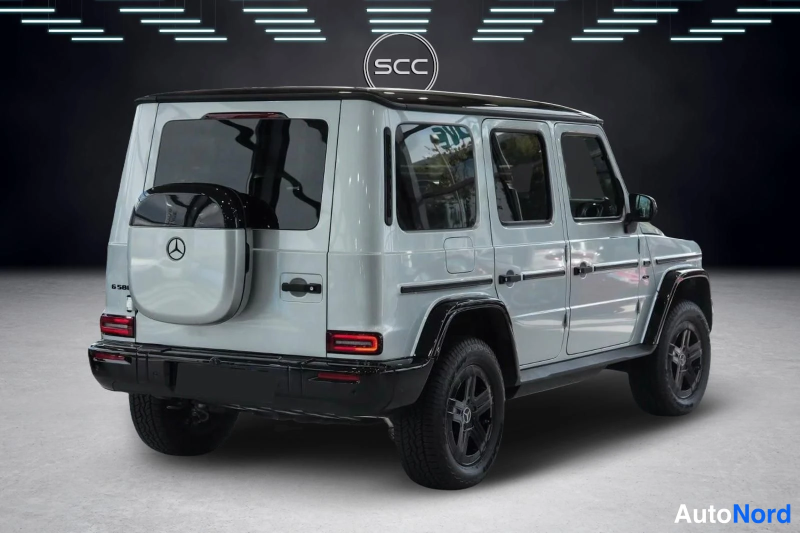 Musta Mercedes-Benz G 2025, takaviisto, kuva 4