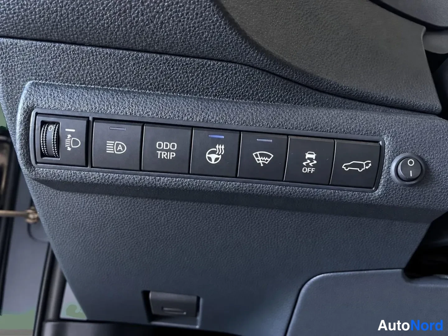 Harmaa Toyota Corolla Touring 2023, yksityiskohta, kuva 17