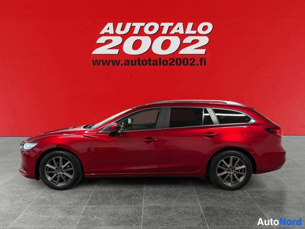 Punainen Mazda 6 2021, etuviisto, keula vasemmalle, kuva 2