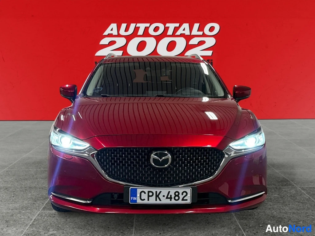 Punainen Mazda 6 2021, edestä, kuva 4