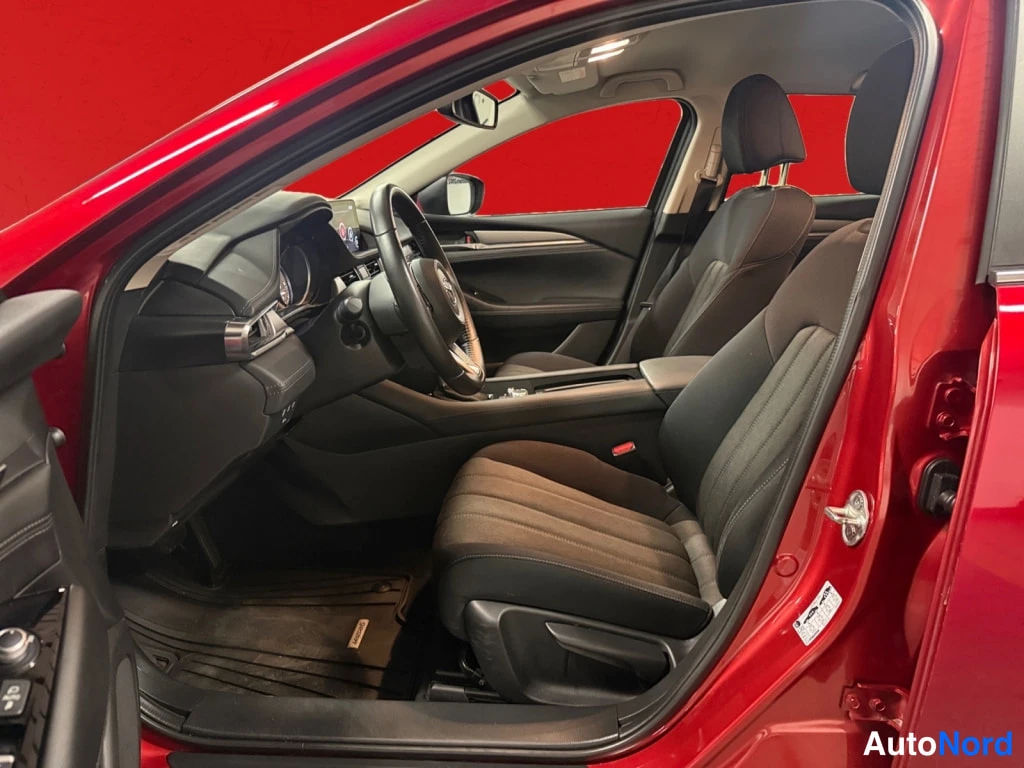 Punainen Mazda 6 2021, ohjaamo, kuva 9