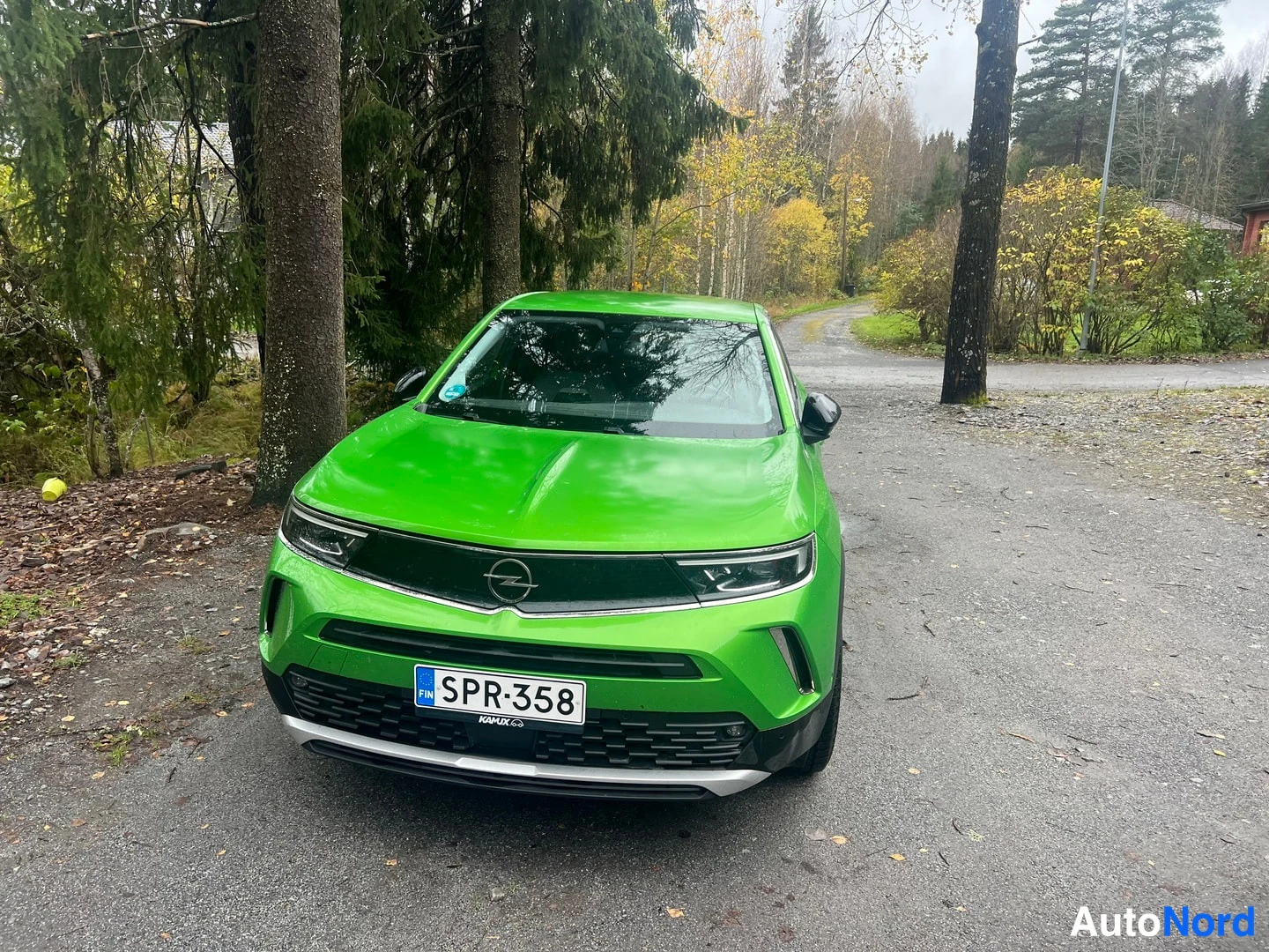 Vihreä Opel Mokka 2021, edestä, kuva 2