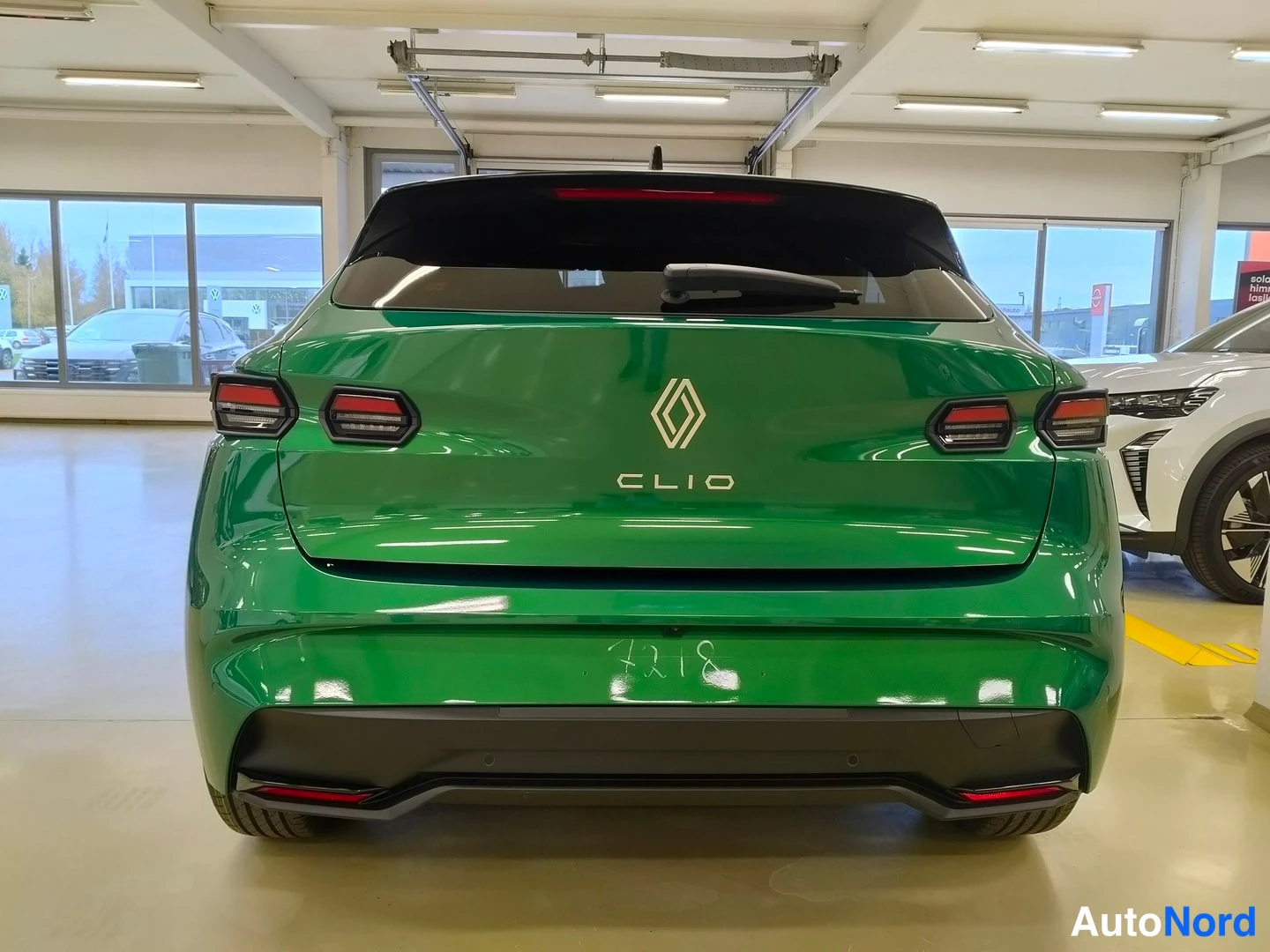 Vihreä Renault Clio 2026, takaa, kuva 5