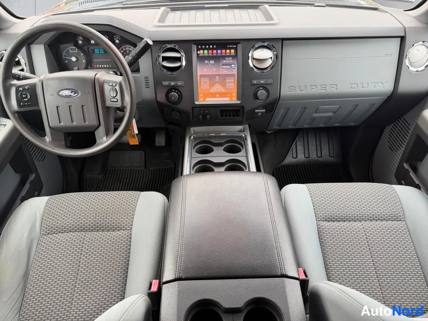 Black Ford F-250 2012, cockpit, photo 10